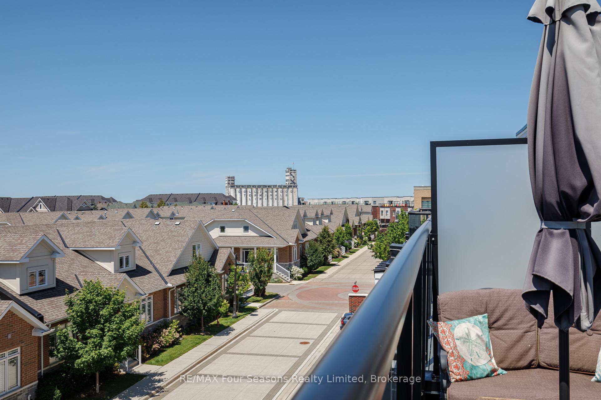 Photo 35 of Unit 6, 25 Emerson Mews, Collingwood — HOMEH