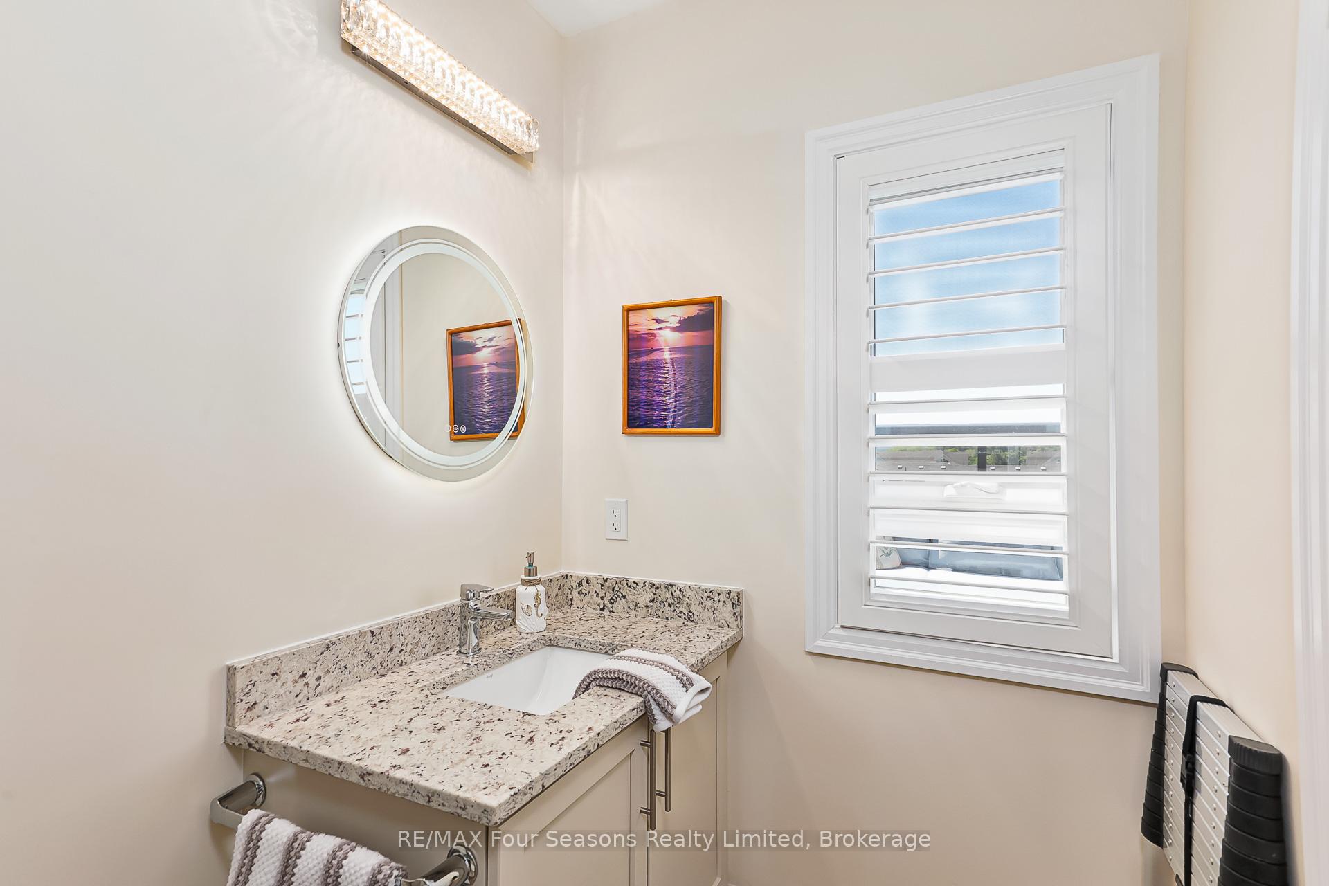 Photo 41 of Unit 6, 25 Emerson Mews, Collingwood — HOMEH