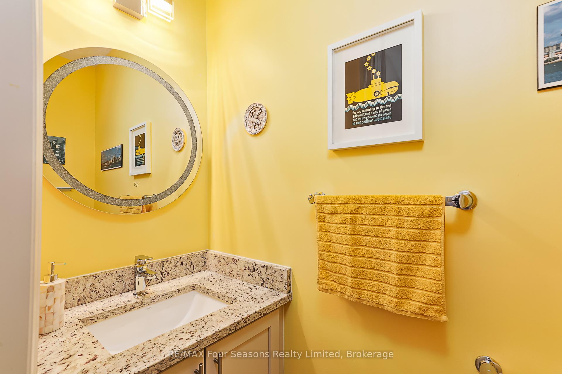Photo 43 of Unit 6, 25 Emerson Mews, Collingwood — HOMEH