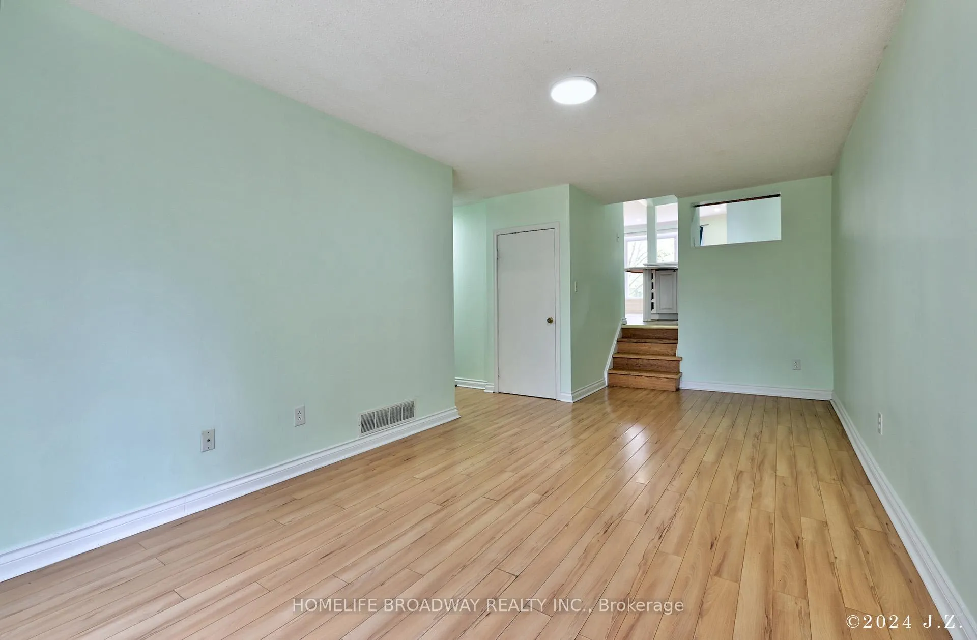 Photo 18 of 42 Sciberras Road, Markham, Unionville — HOMEH