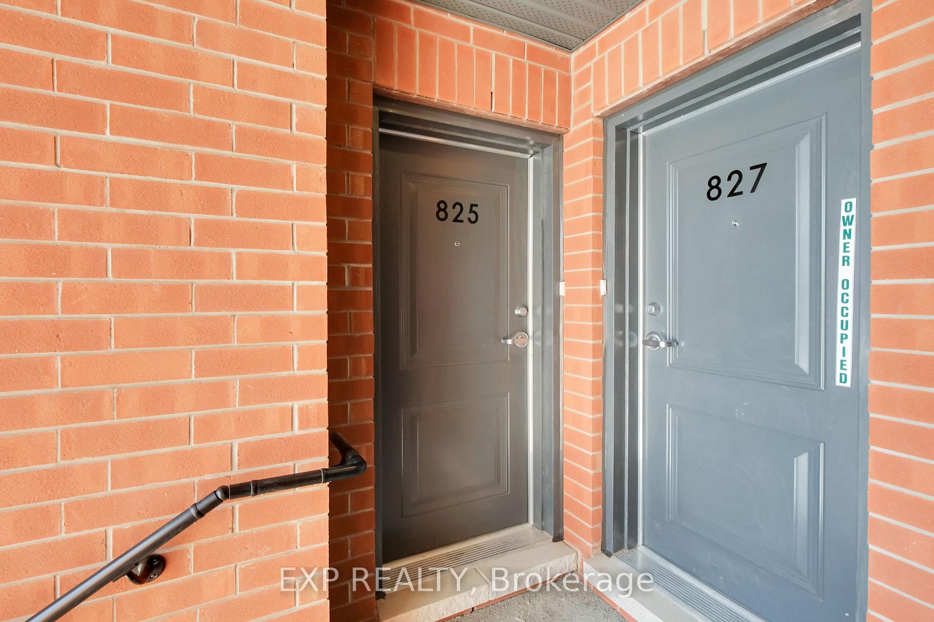 Photo 2 of 825 Silhouette, Ottawa, Barrhaven - Cedargrove/Fraserdale — HOMEH