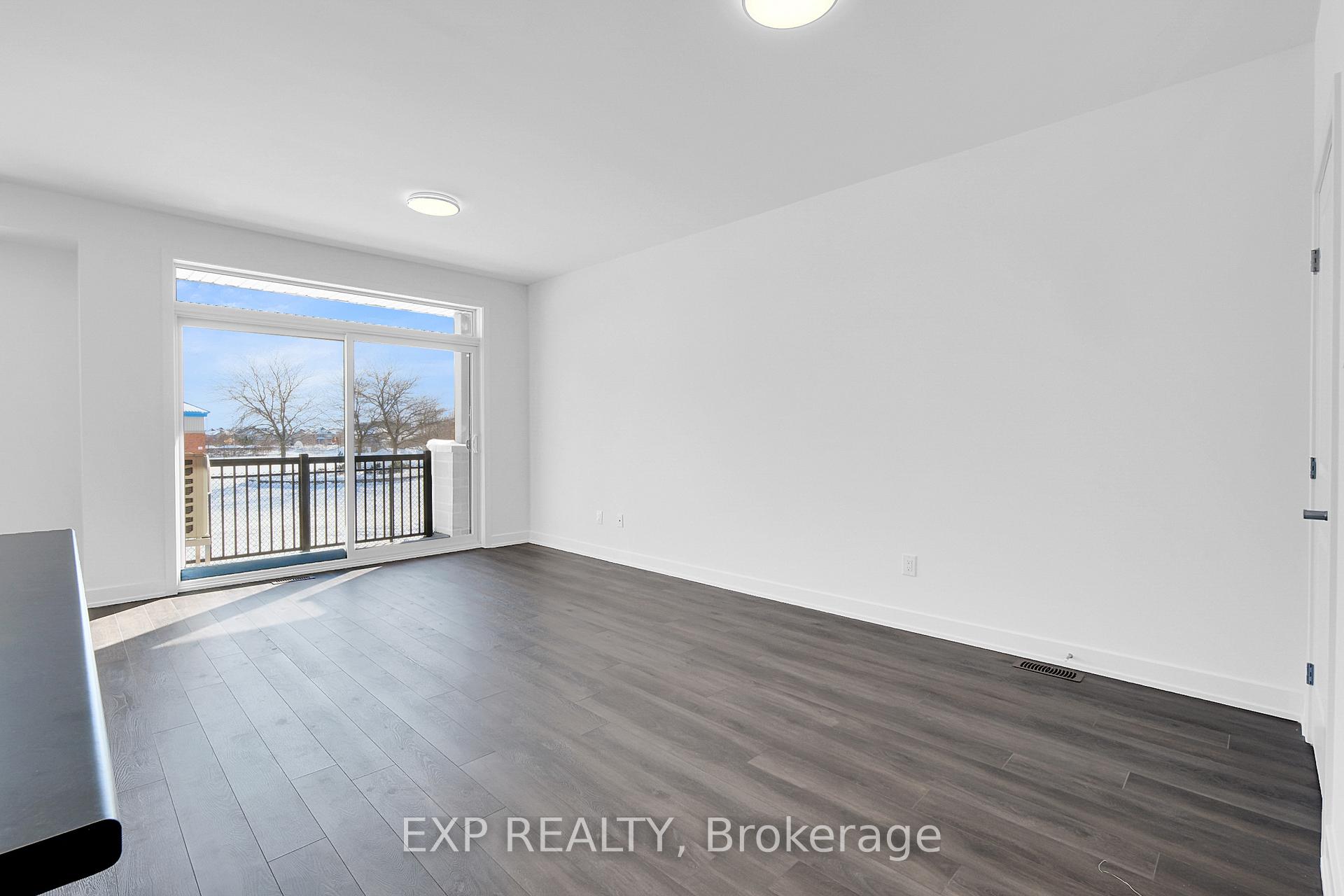 Photo 13 of 825 Silhouette, Ottawa, Barrhaven - Cedargrove/Fraserdale — HOMEH