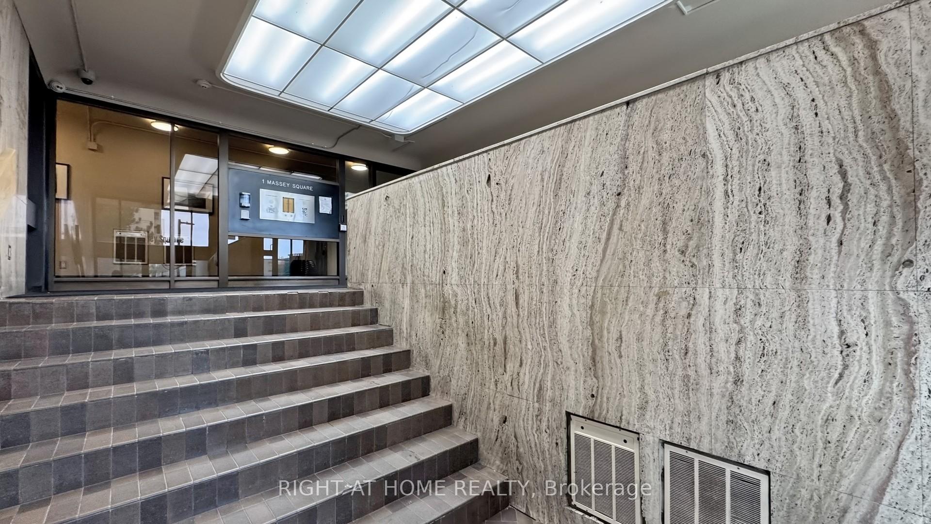 Photo 6 of Unit 1418, 1 Massey Square, Toronto, Crescent Town — HOMEH