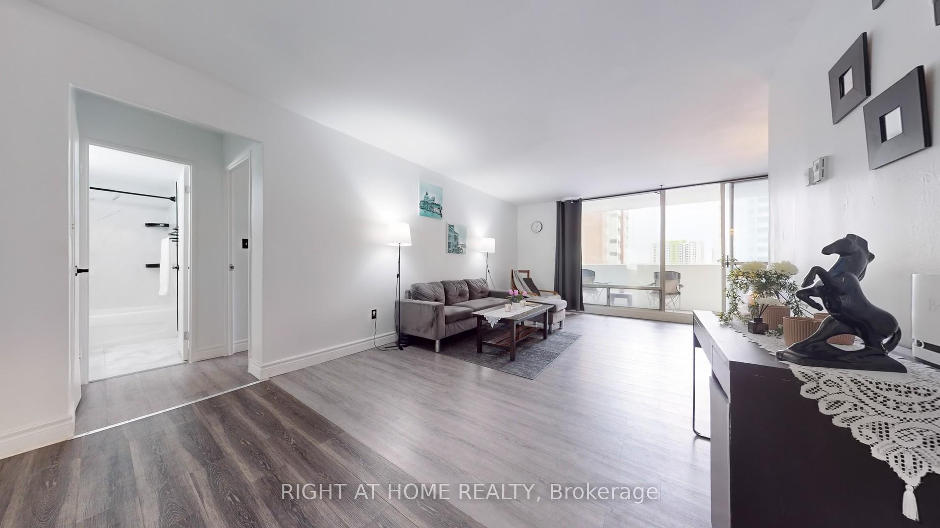 Photo 15 of Unit 1418, 1 Massey Square, Toronto, Crescent Town — HOMEH