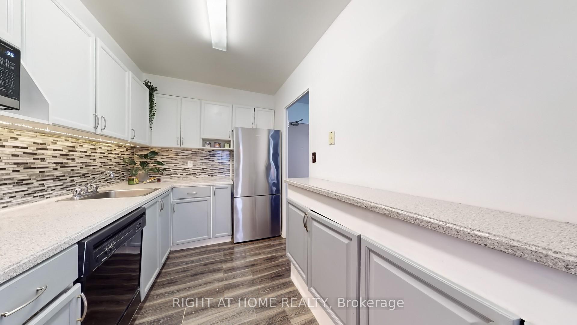Photo 27 of Unit 1418, 1 Massey Square, Toronto, Crescent Town — HOMEH
