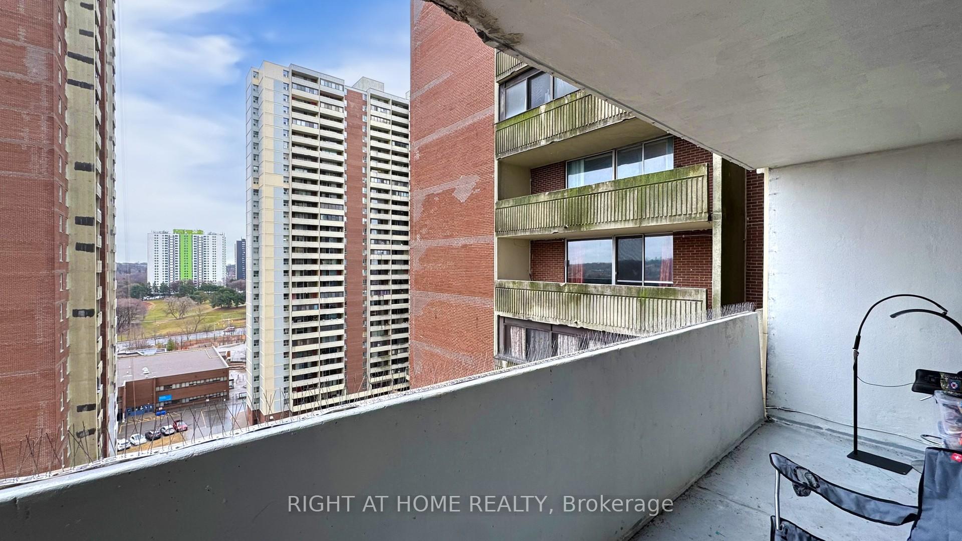 Photo 34 of Unit 1418, 1 Massey Square, Toronto, Crescent Town — HOMEH