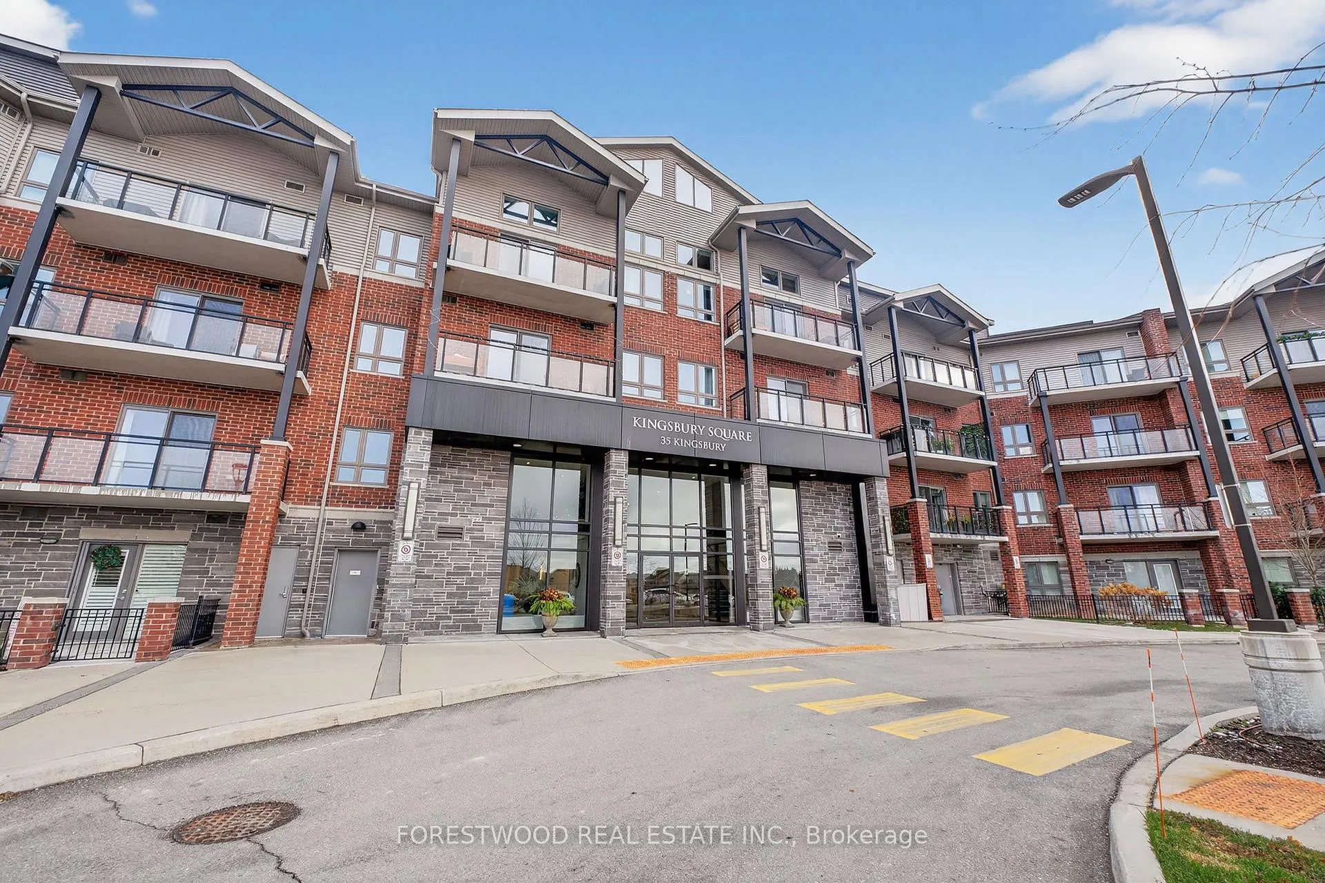 Photo 2 of Unit 425, 35 Kingsbury Square, Guelph, Pineridge/Westminster Woods — HOMEH