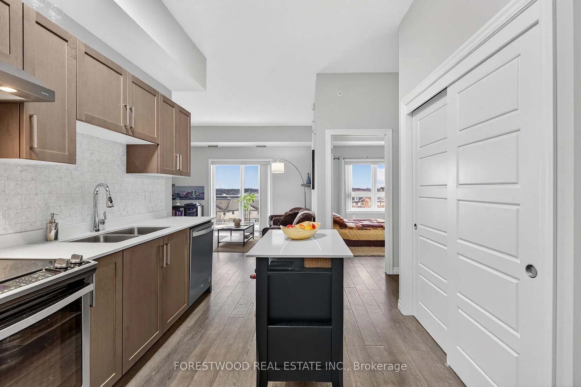 Photo 4 of Unit 425, 35 Kingsbury Square, Guelph, Pineridge/Westminster Woods — HOMEH