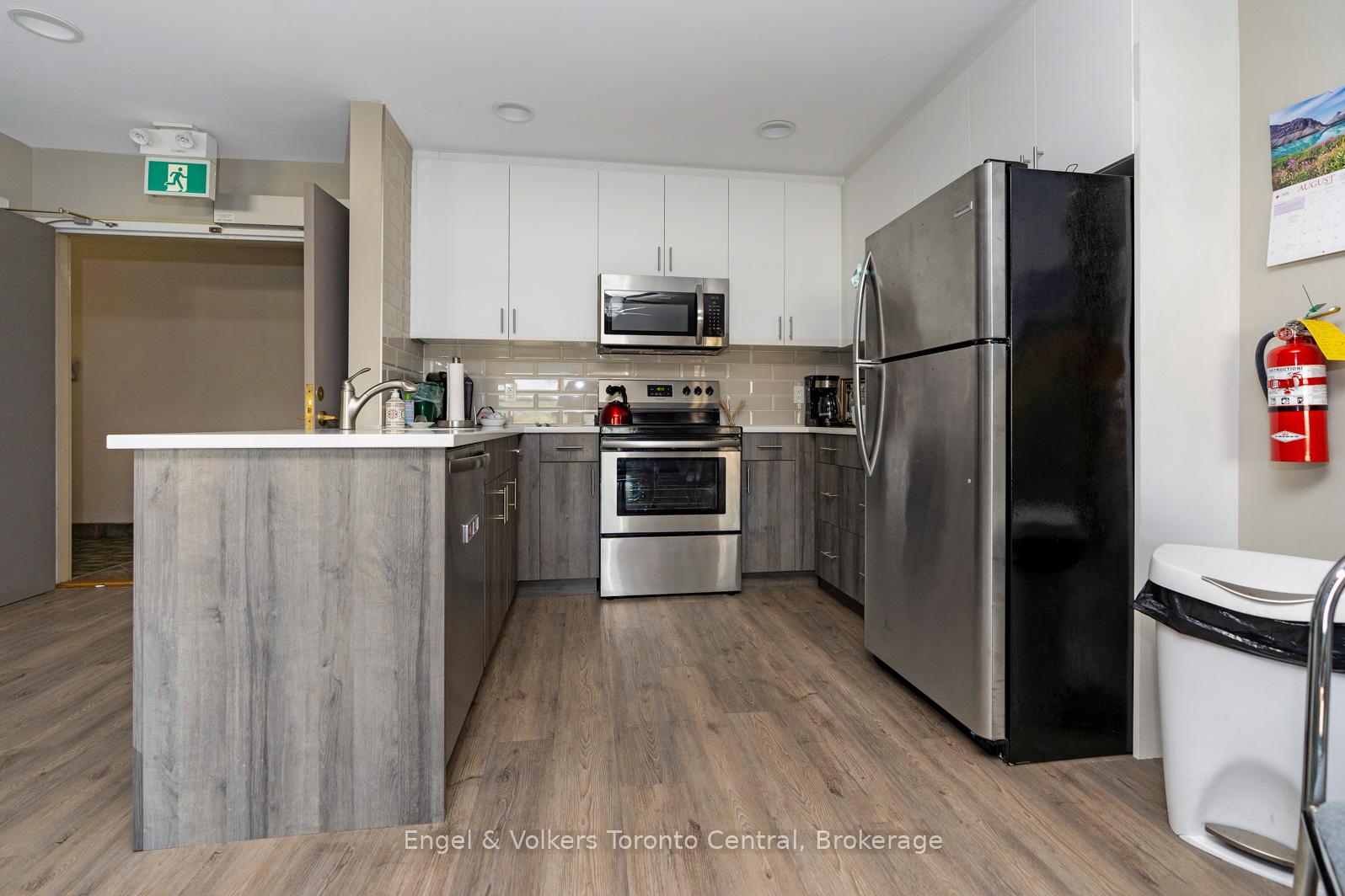 Photo 10 of Unit 507, 172 Eighth Street, Collingwood — HOMEH