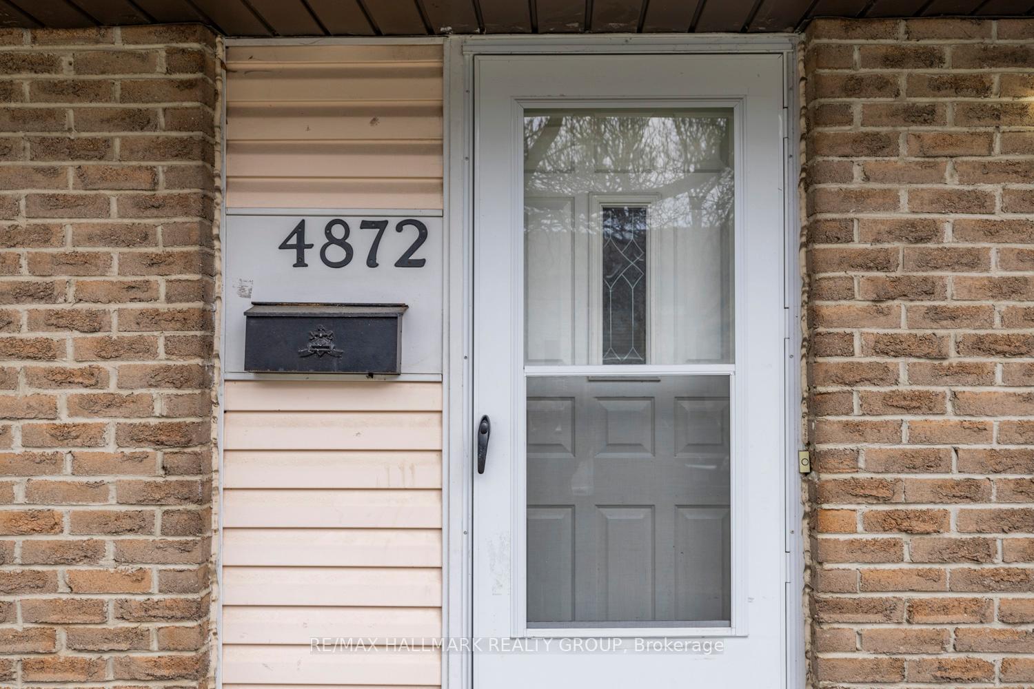 Front of 4872 Hendon Way