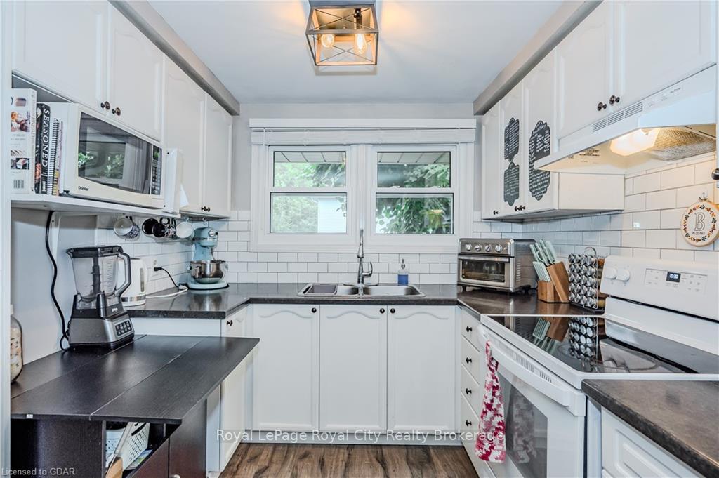 Photo 4 of Unit 72, 180 Marksam Road, Guelph, Willow West/Sugarbush/West Acres — HOMEH