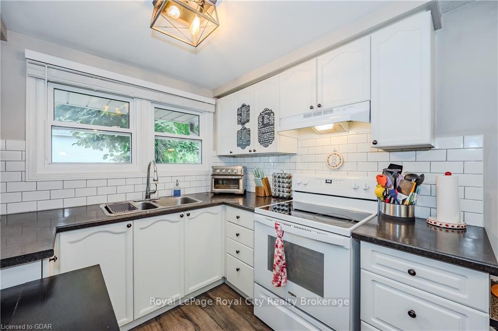 Photo 5 of Unit 72, 180 Marksam Road, Guelph, Willow West/Sugarbush/West Acres — HOMEH