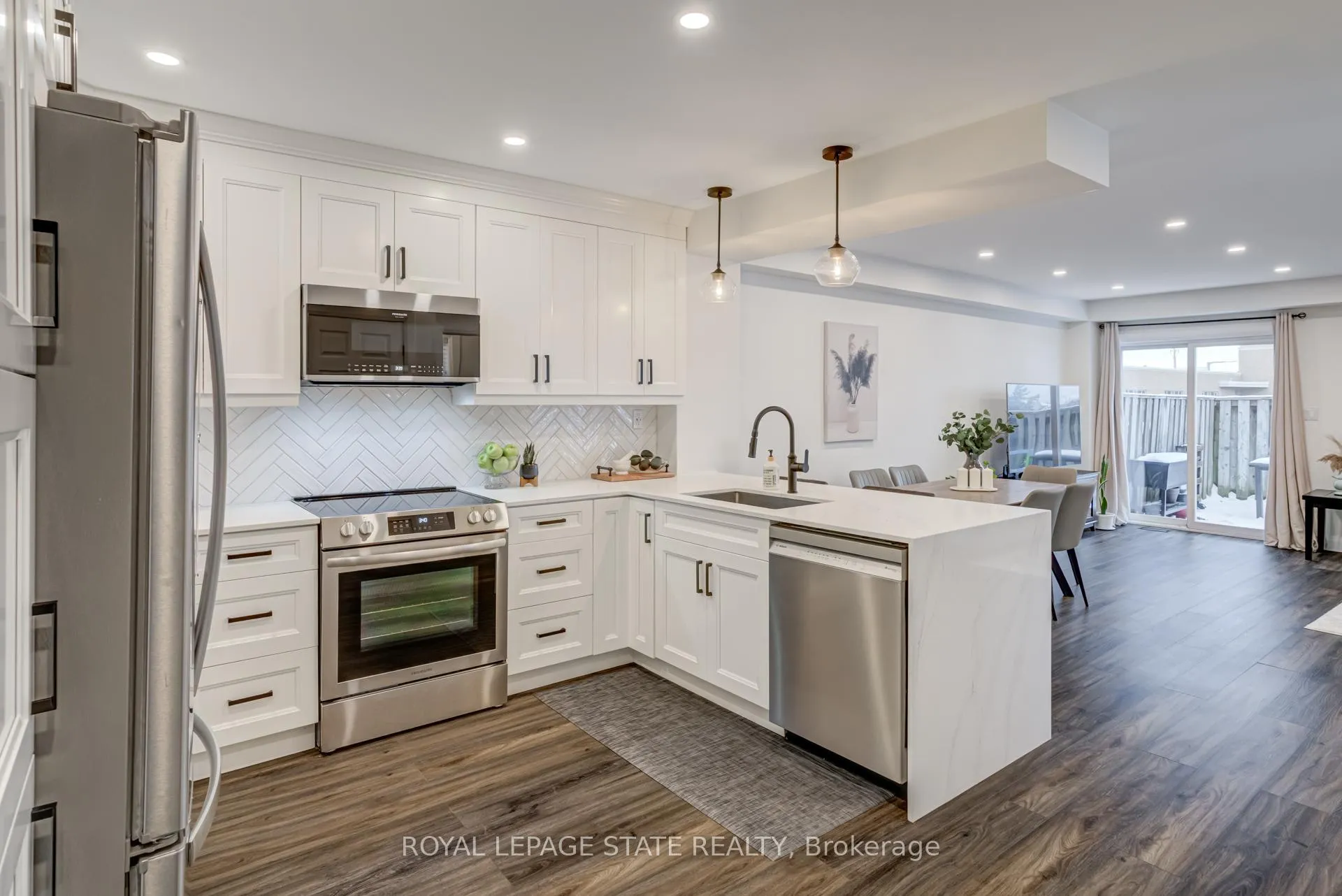 Photo 7 of Unit 6, 171 Highbury Drive, Hamilton, Stoney Creek Mountain — HOMEH