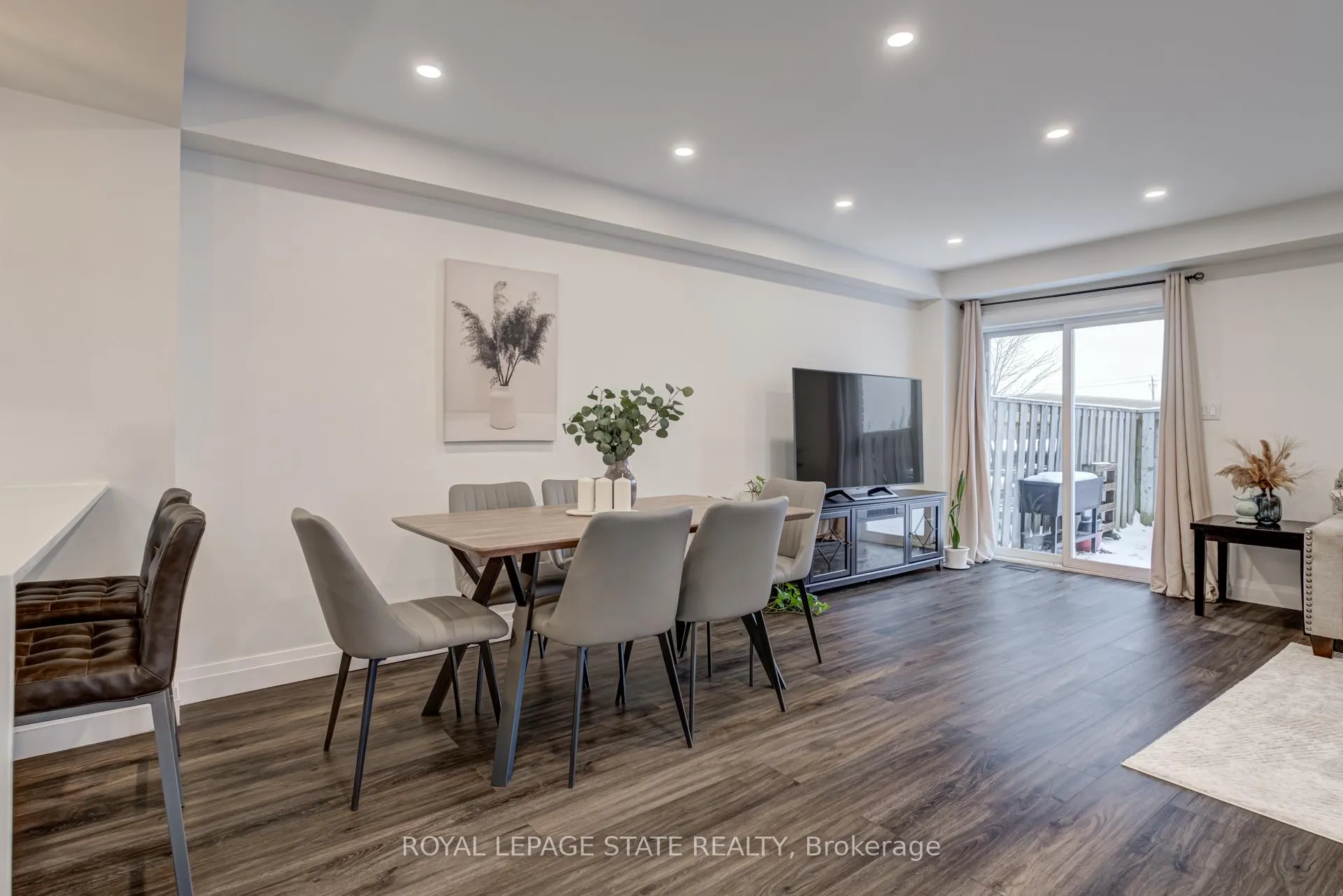 Photo 14 of Unit 6, 171 Highbury Drive, Hamilton, Stoney Creek Mountain — HOMEH