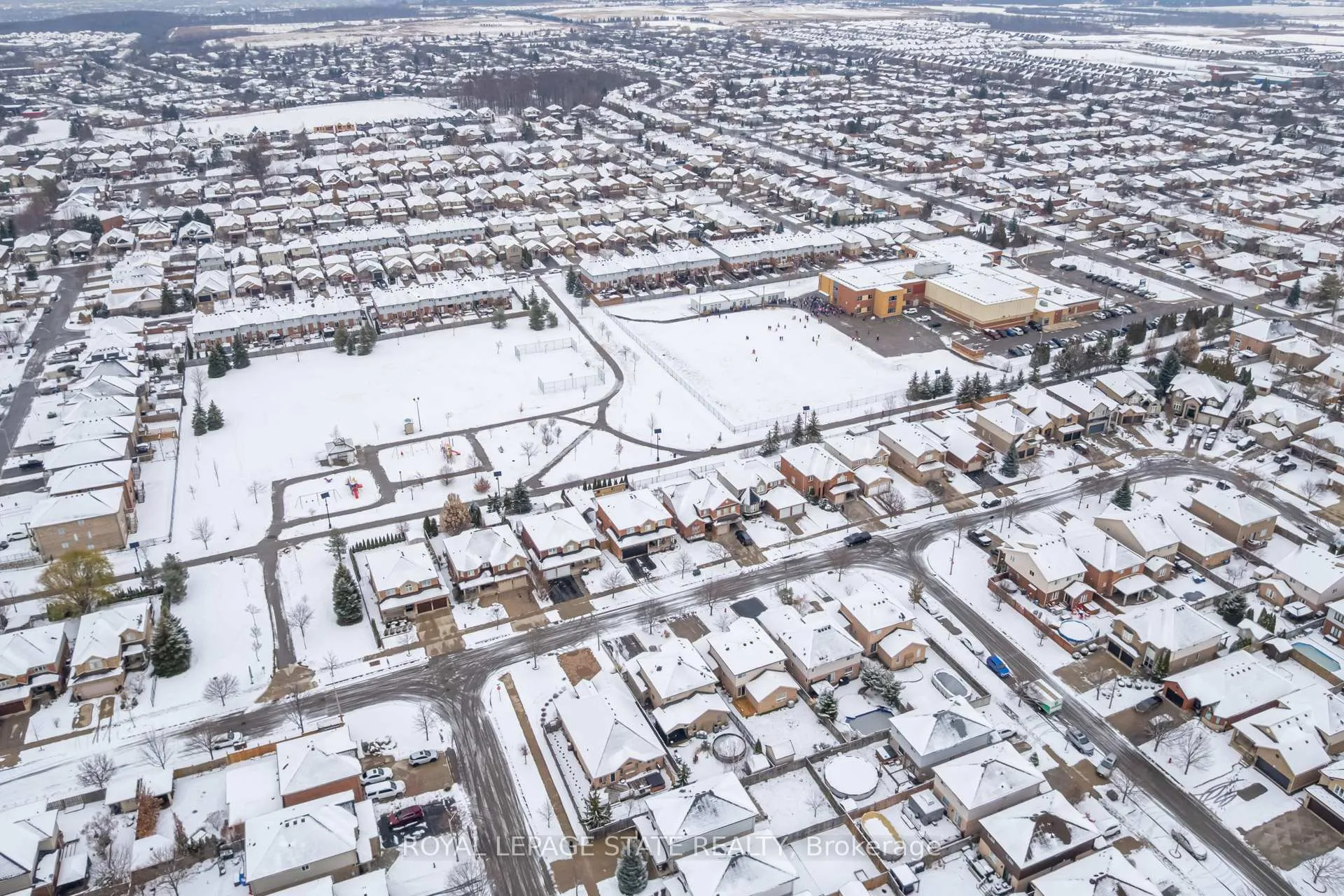 Photo 48 of Unit 6, 171 Highbury Drive, Hamilton, Stoney Creek Mountain — HOMEH