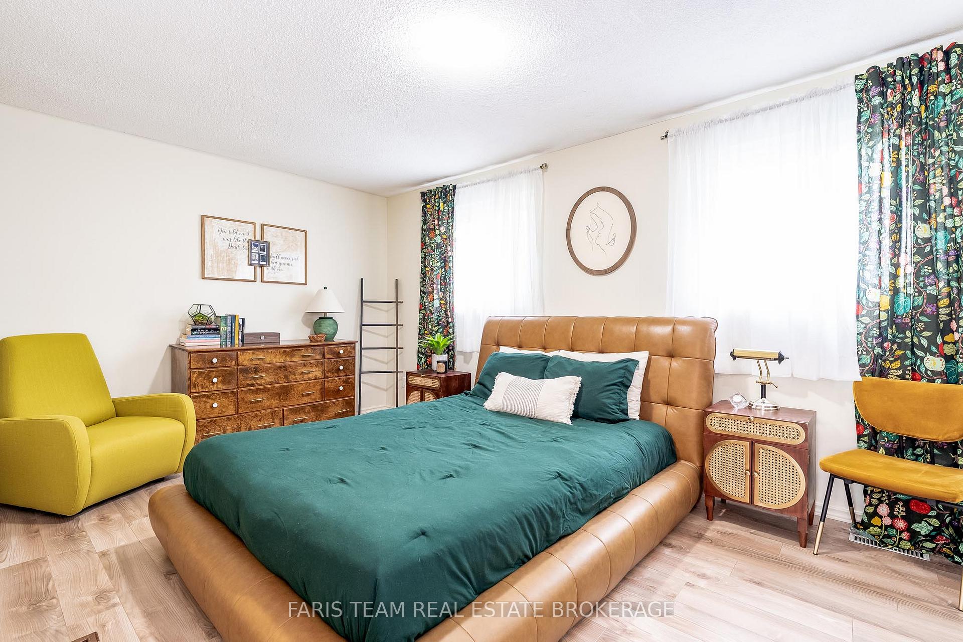 Photo 11 of Unit J2, 63 Ferris Lane, Barrie, Cundles East — HOMEH