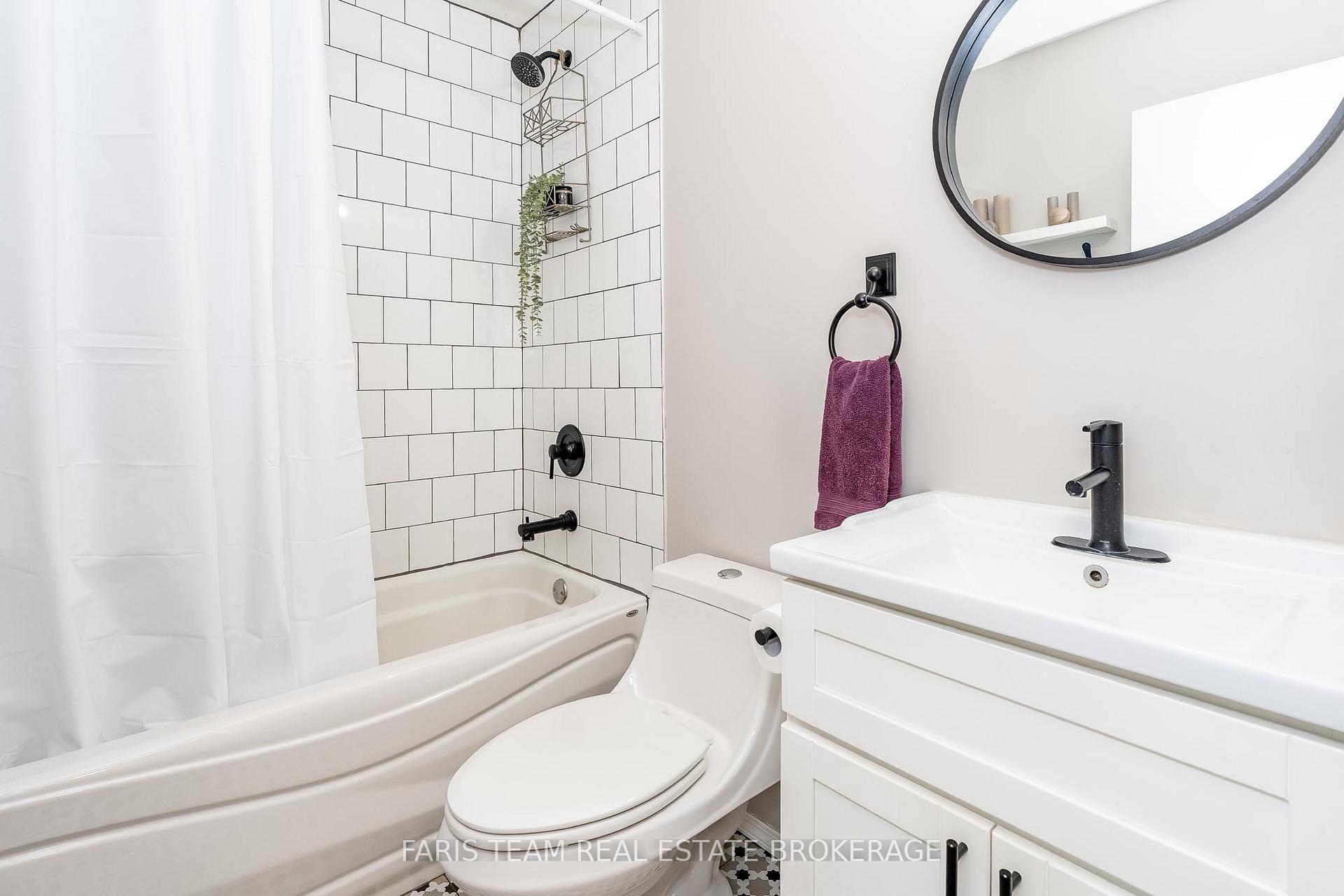 Photo 15 of Unit J2, 63 Ferris Lane, Barrie, Cundles East — HOMEH