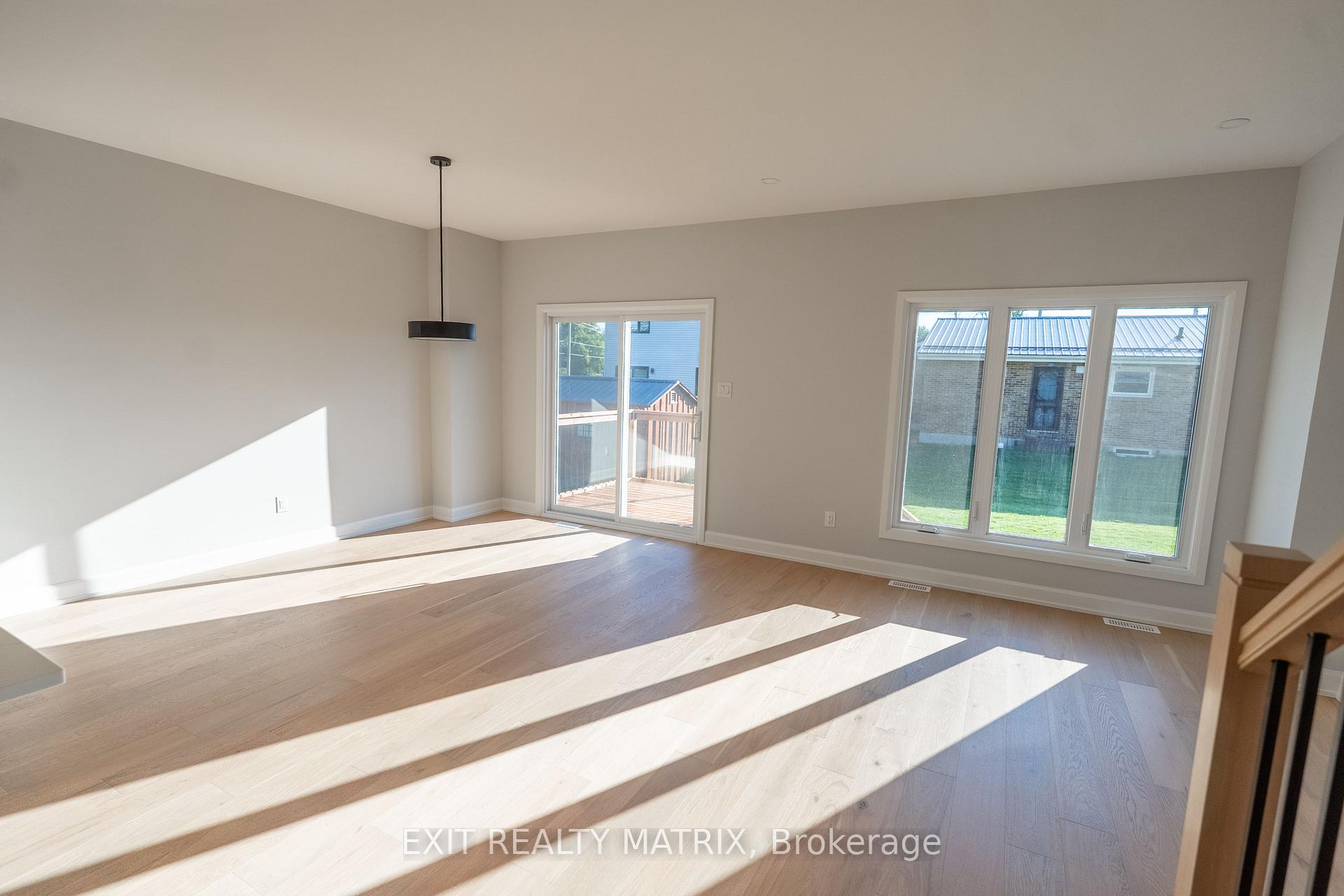 Photo 14 of 1404 Caroline Court, Cornwall — HOMEH
