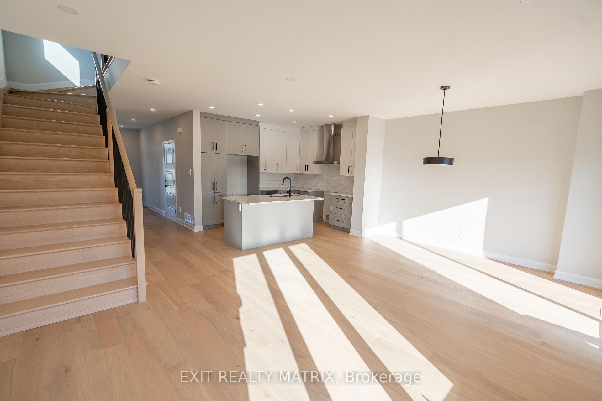 Photo 10 of 1404 Caroline Court, Cornwall — HOMEH