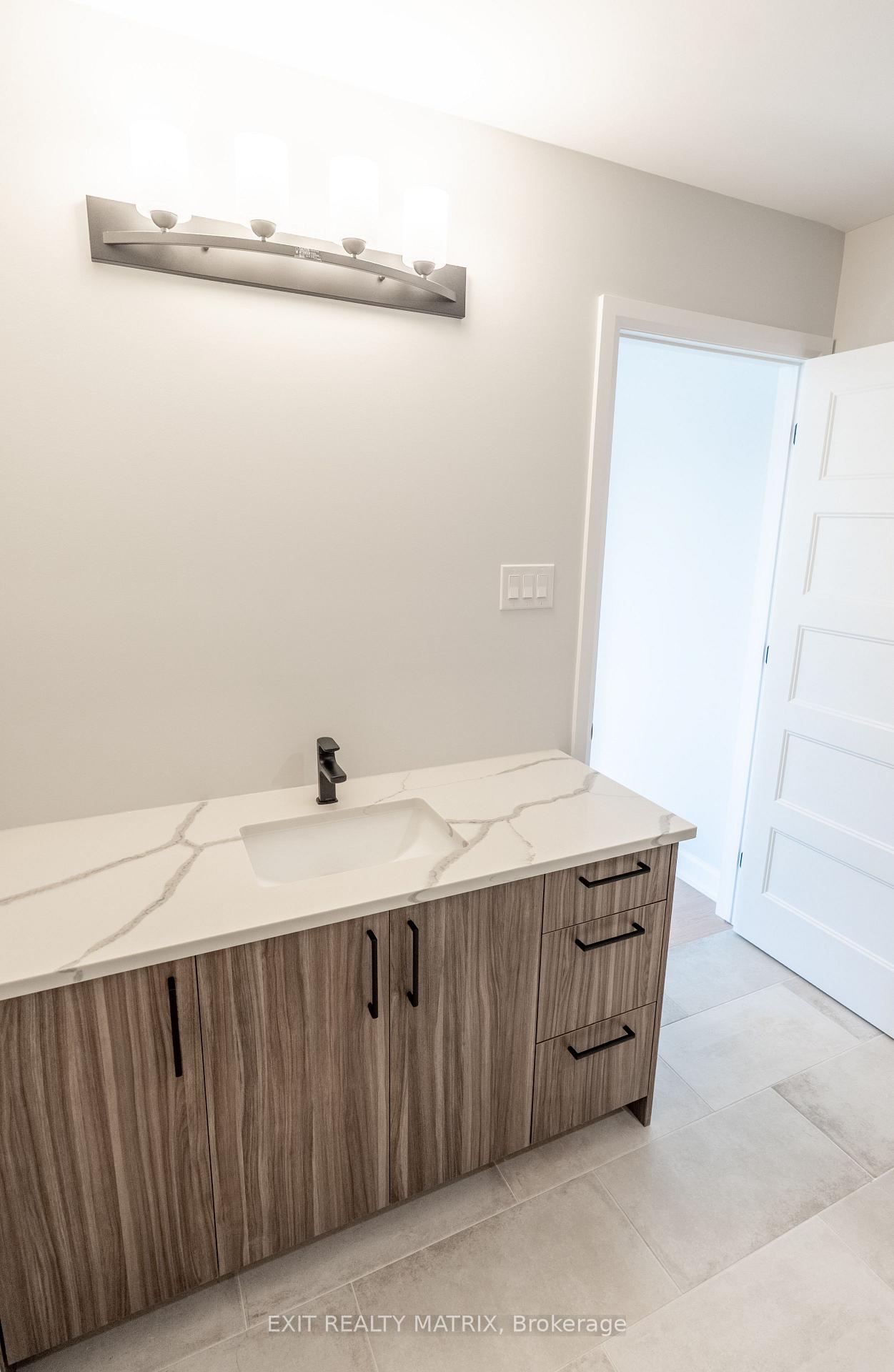 Photo 18 of 1404 Caroline Court, Cornwall — HOMEH