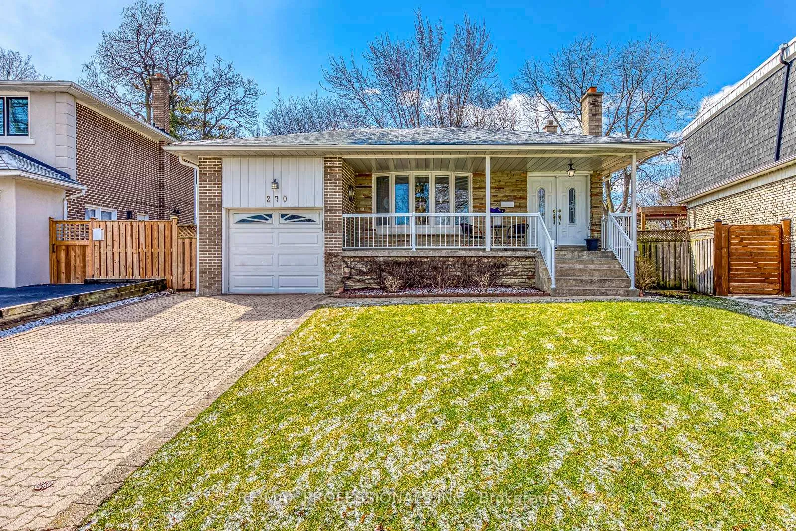 Photo 1 of 270 Wellesworth Drive, Etobicoke, Eringate-Centennial-West Deane — HOMEH