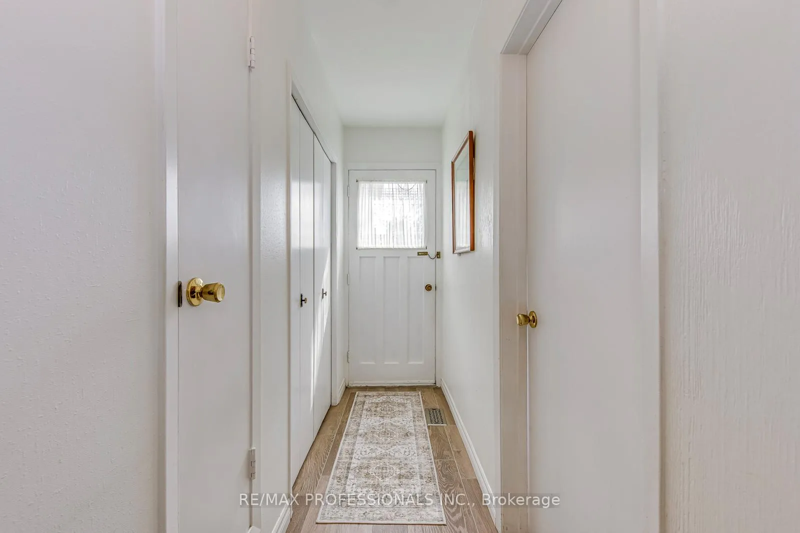 Photo 25 of 270 Wellesworth Drive, Etobicoke, Eringate-Centennial-West Deane — HOMEH