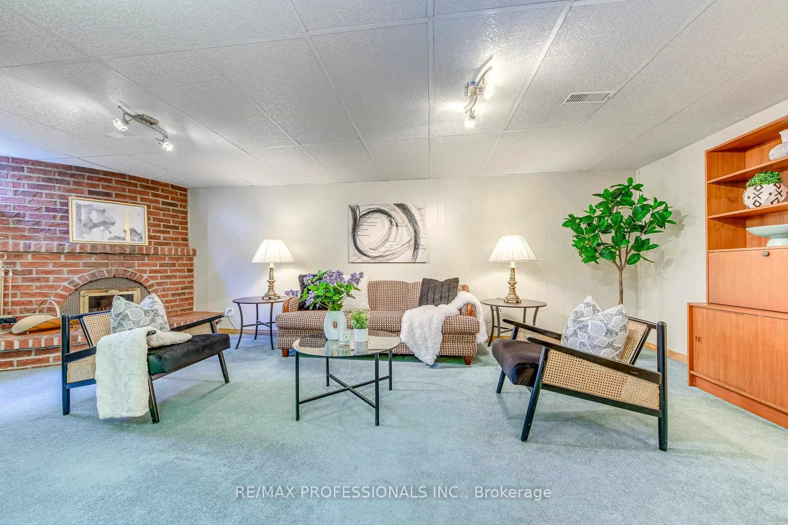 Photo 35 of 270 Wellesworth Drive, Etobicoke, Eringate-Centennial-West Deane — HOMEH