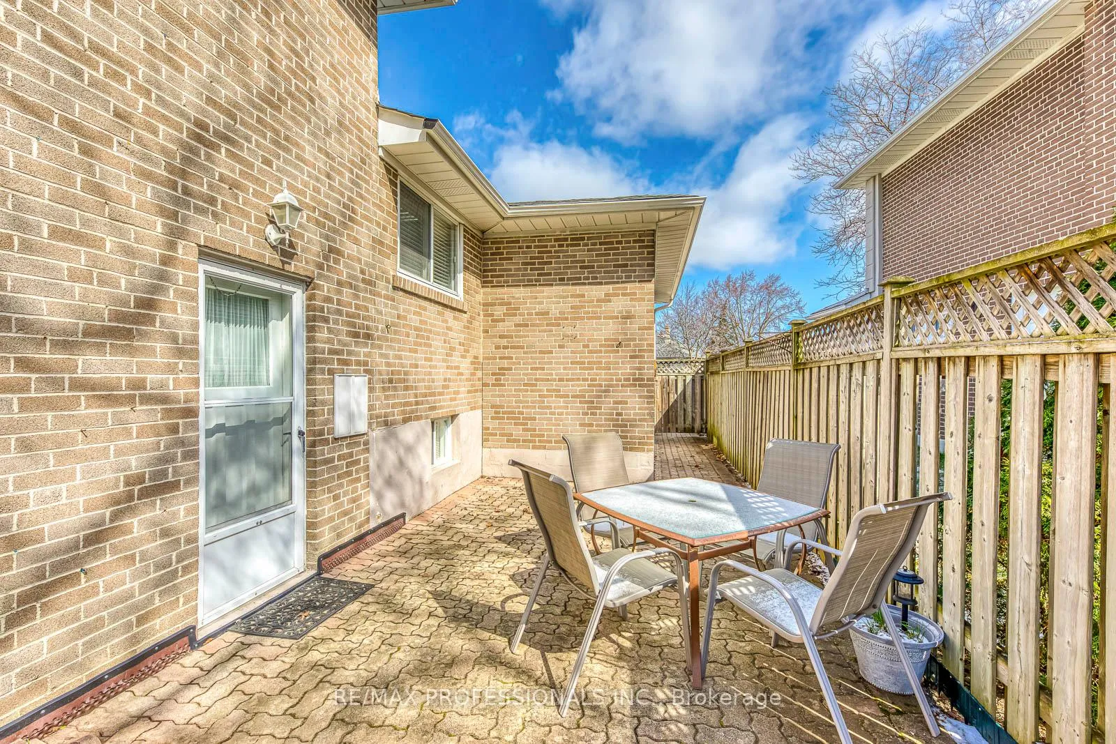 Photo 44 of 270 Wellesworth Drive, Etobicoke, Eringate-Centennial-West Deane — HOMEH