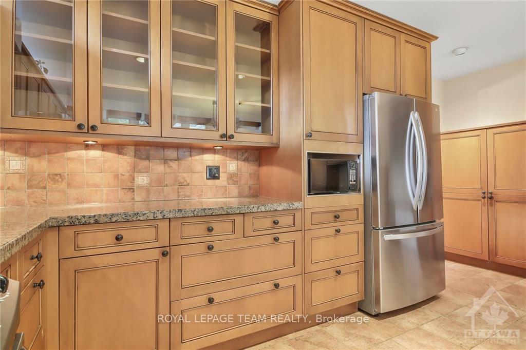 Photo 5 of 663 Westminster Avenue, Ottawa, Laurentianview — HOMEH