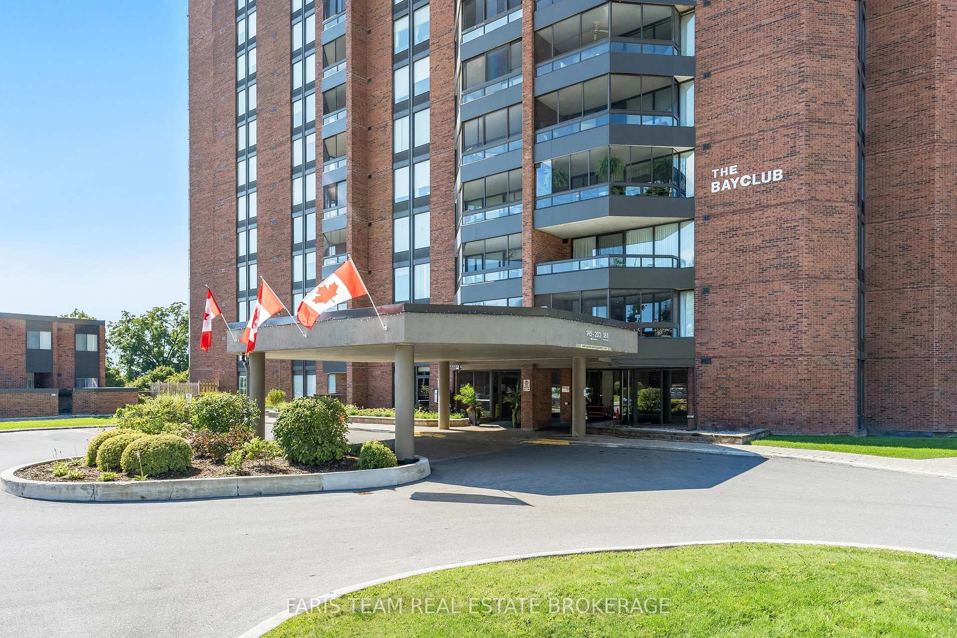 Photo 2 of Unit 703, 181 Collier Street, Barrie, North Shore — HOMEH
