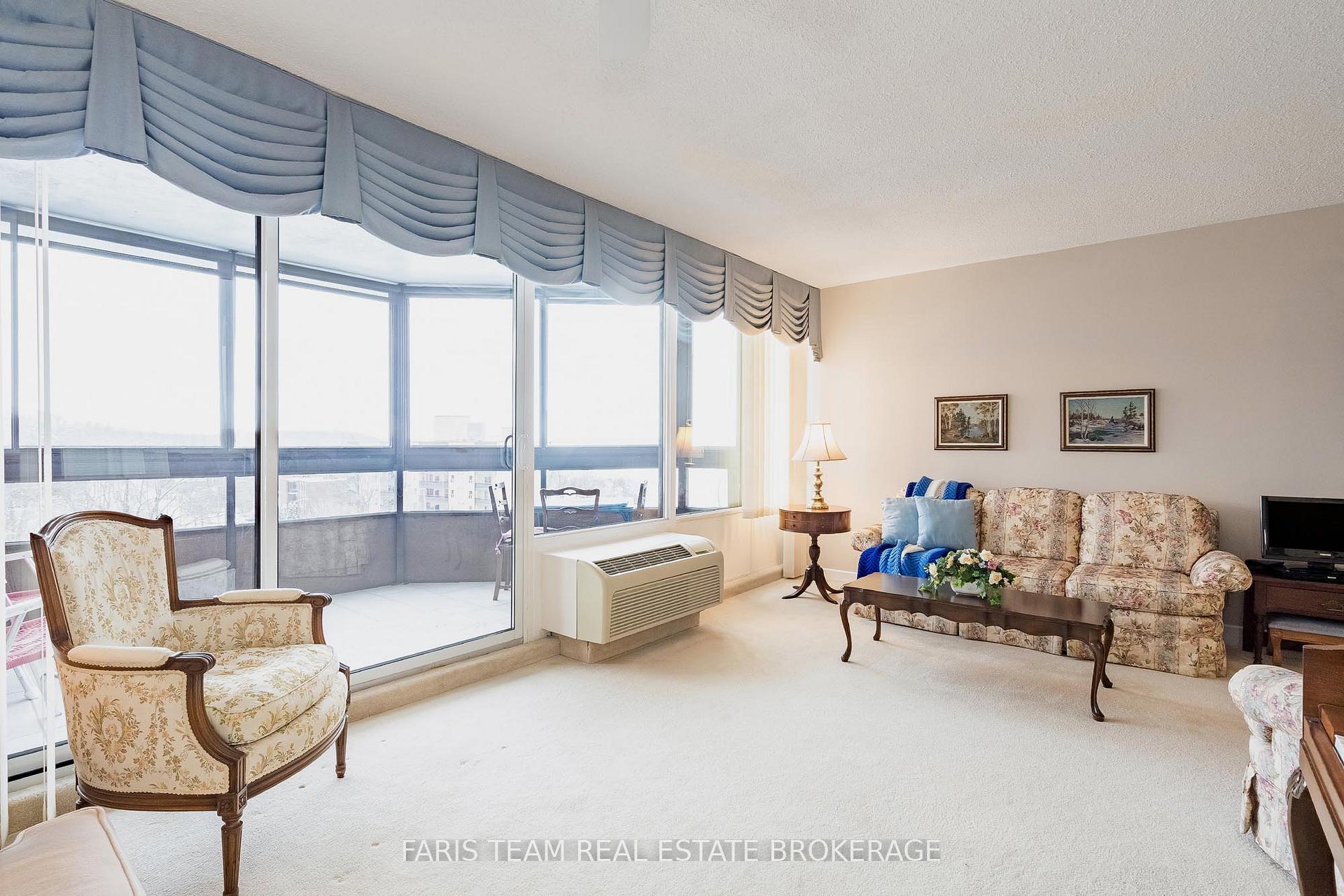 Photo 7 of Unit 703, 181 Collier Street, Barrie, North Shore — HOMEH