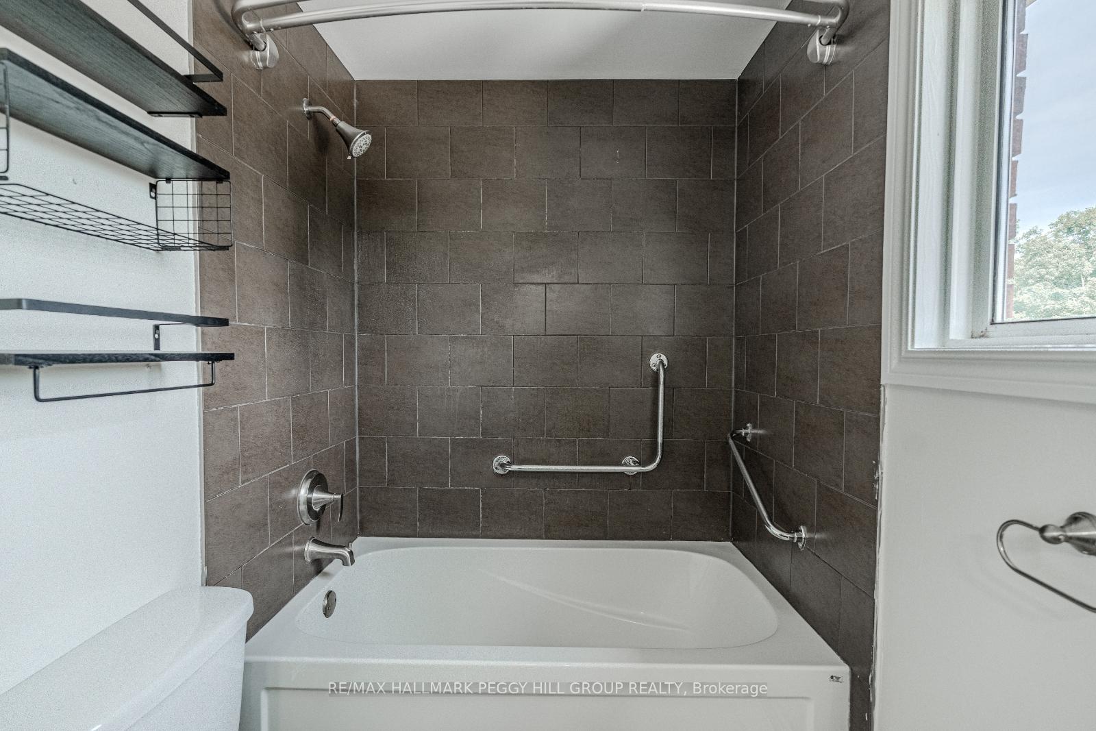 Photo 9 of 7 Partridge Road, Barrie, Ardagh — HOMEH