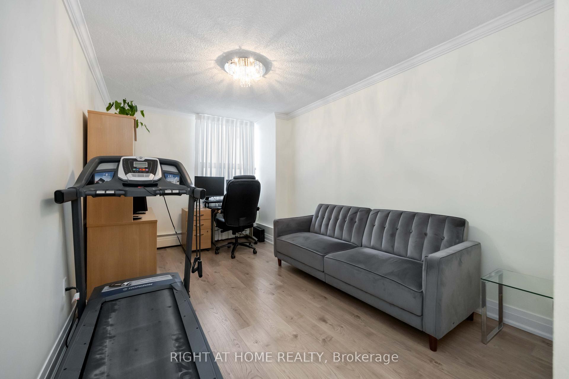 Photo 11 of Unit 807, 151 La Rose Avenue, Etobicoke, Humber Heights — HOMEH