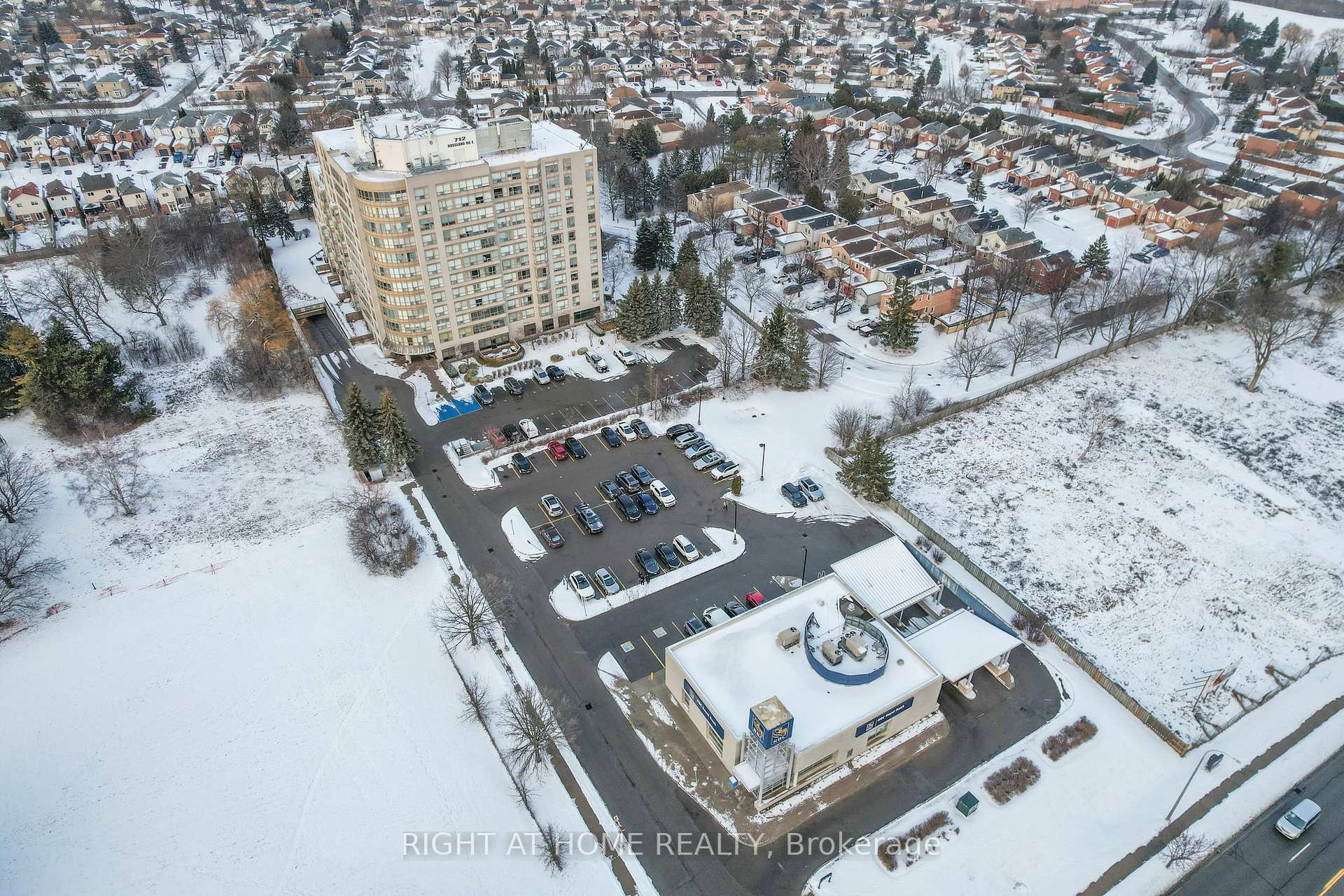 Photo 27 of Unit 415, 712 Rossland Road E, Whitby, Pringle Creek — HOMEH