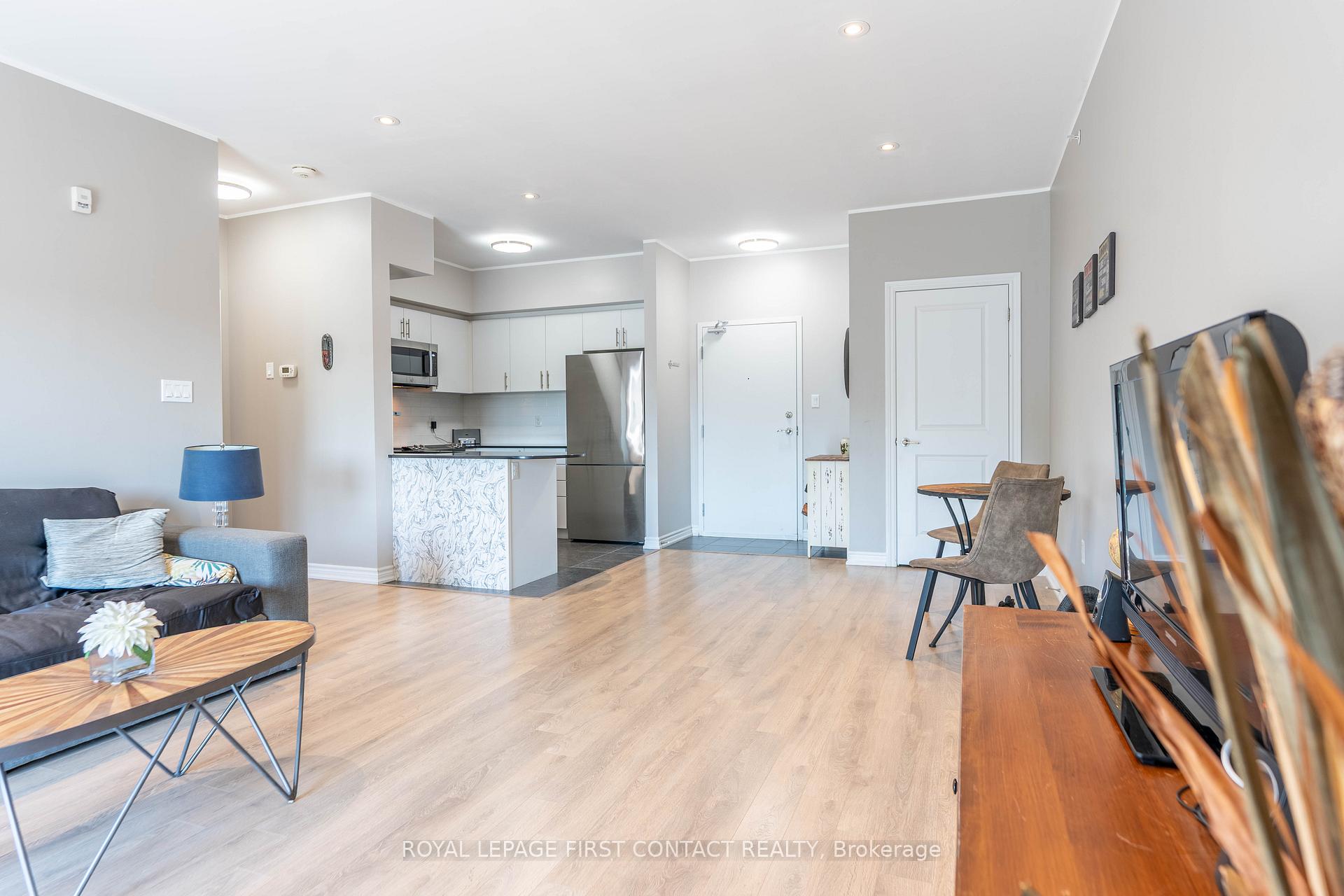 Photo 4 of Unit 403, 7 Greenwich Street, Barrie, Ardagh — HOMEH