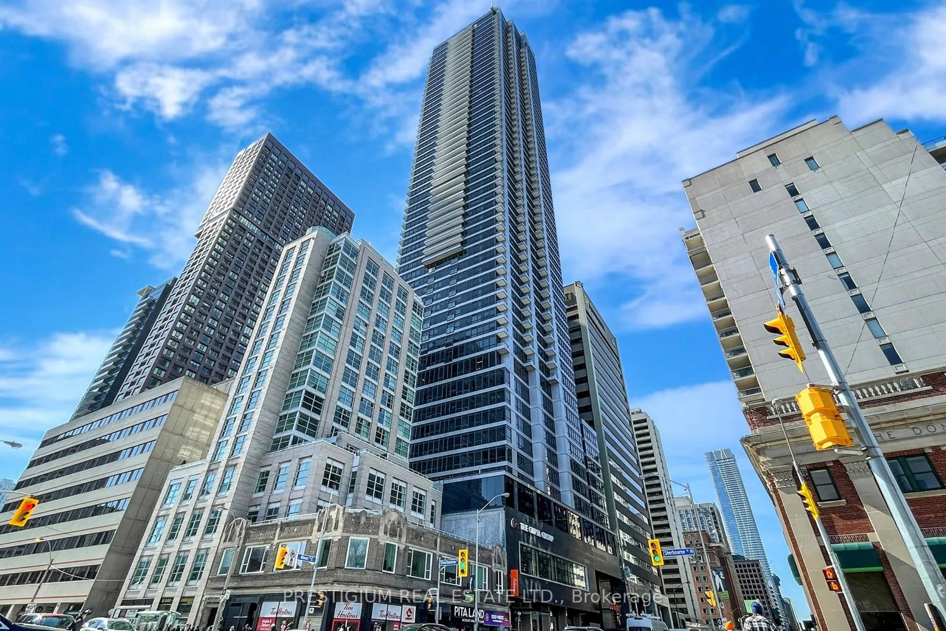 Front of Unit 2711, 395 Bloor Street E