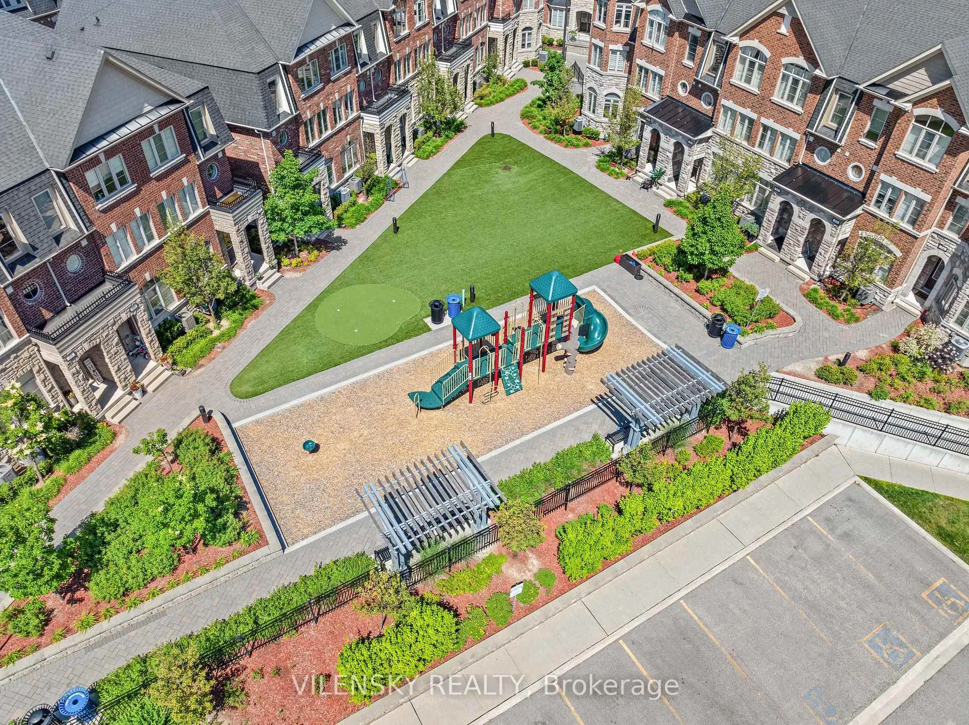 Photo 39 of Unit 25, 1331 Major Mackenzie Drive, Vaughan, Patterson — HOMEH