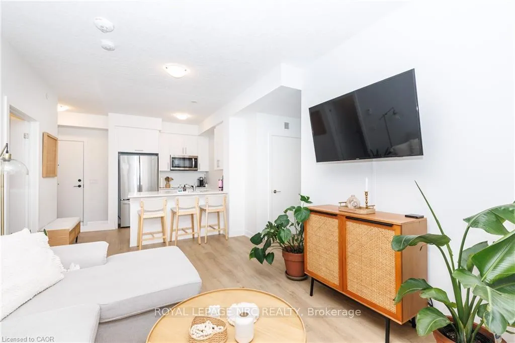 Photo 1 of Unit 501, 600 North Service Road, Hamilton, Stoney Creek — HOMEH