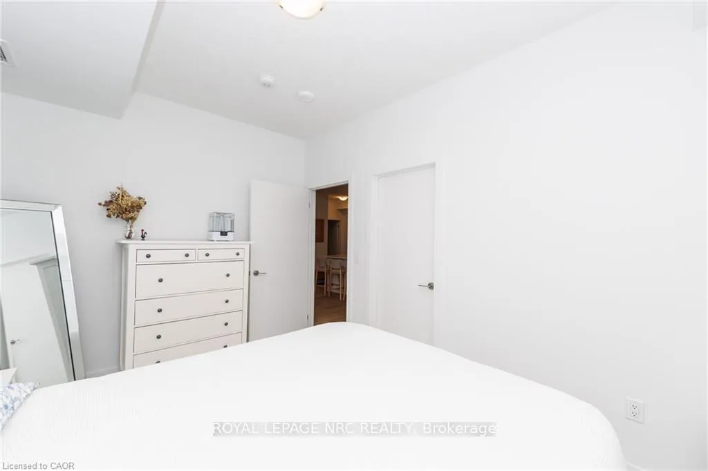 Photo 9 of Unit 501, 600 North Service Road, Hamilton, Stoney Creek — HOMEH