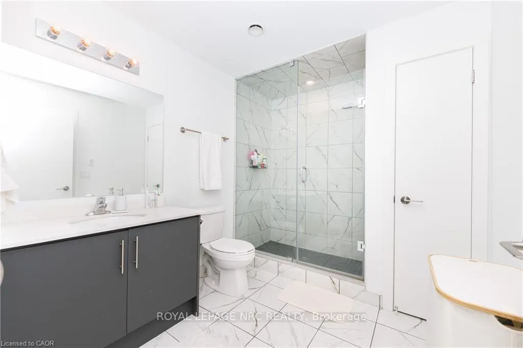 Photo 10 of Unit 501, 600 North Service Road, Hamilton, Stoney Creek — HOMEH