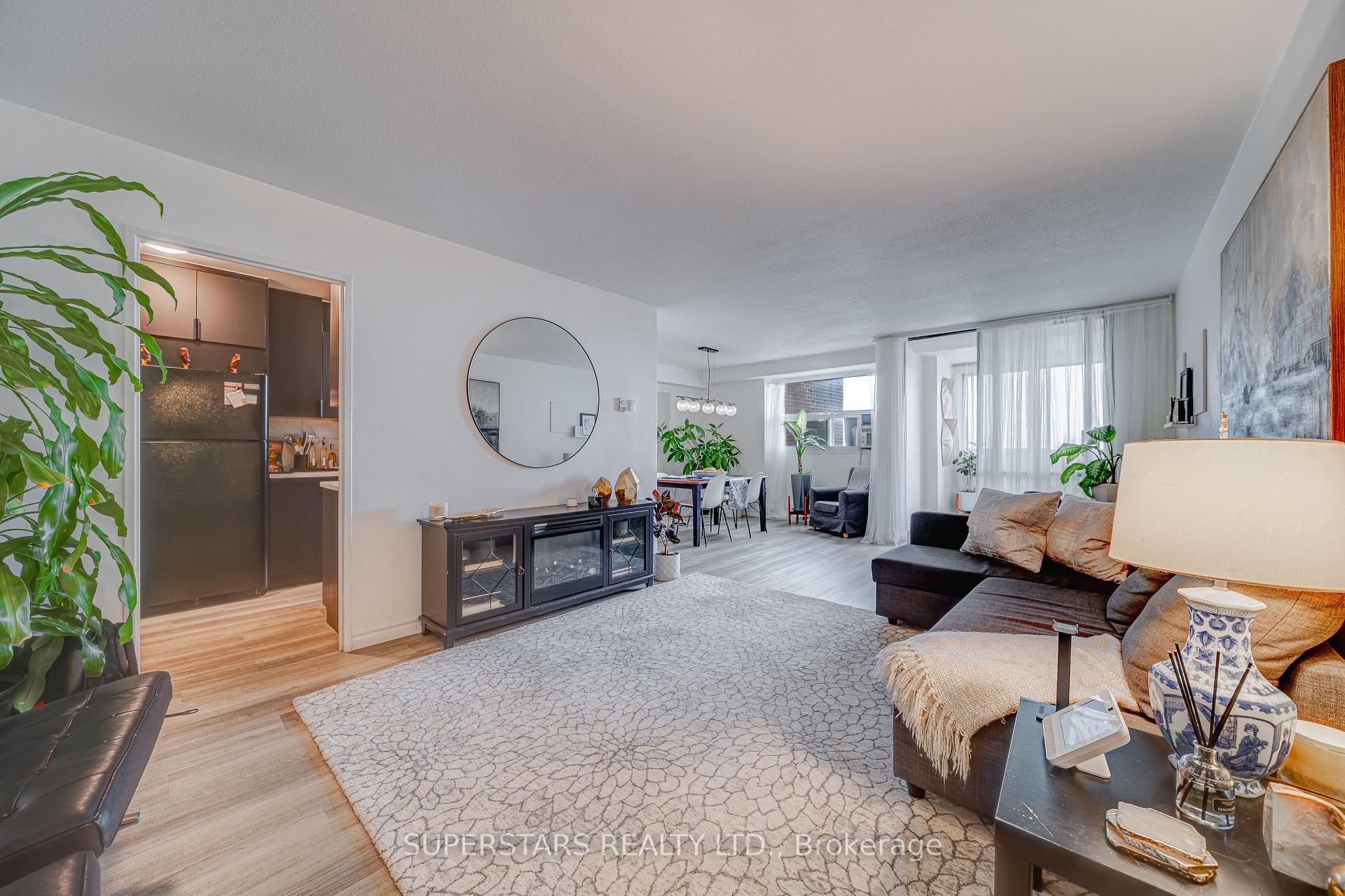 Photo 3 of Unit 3504, 3 Massey Square, Toronto, Crescent Town — HOMEH
