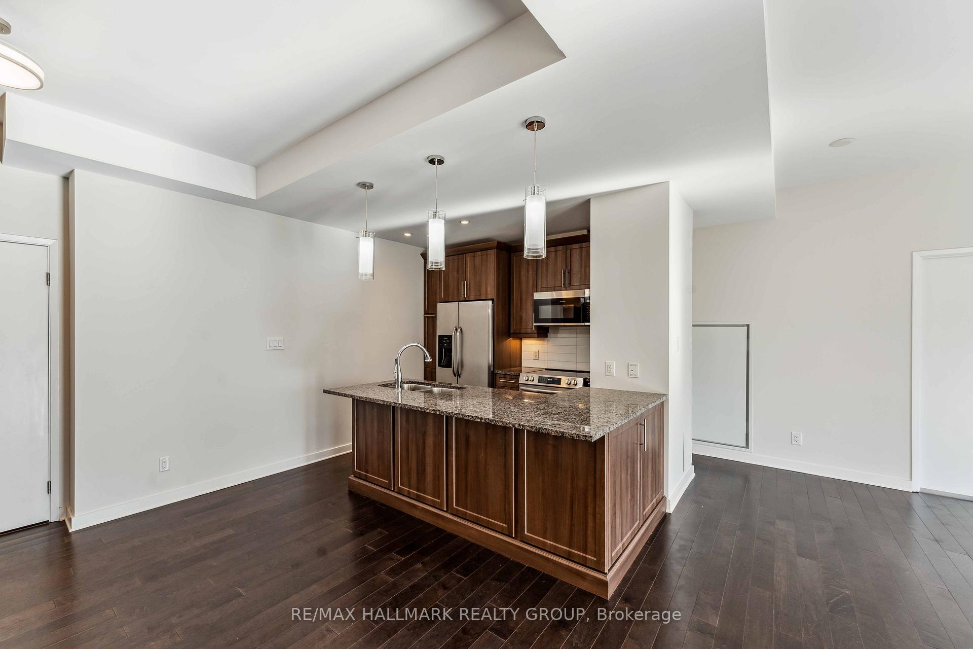 Photo 9 of Unit 604, 310 Centrum Boulevard, Ottawa, Bilberry Creek/Queenswood Heights — HOMEH