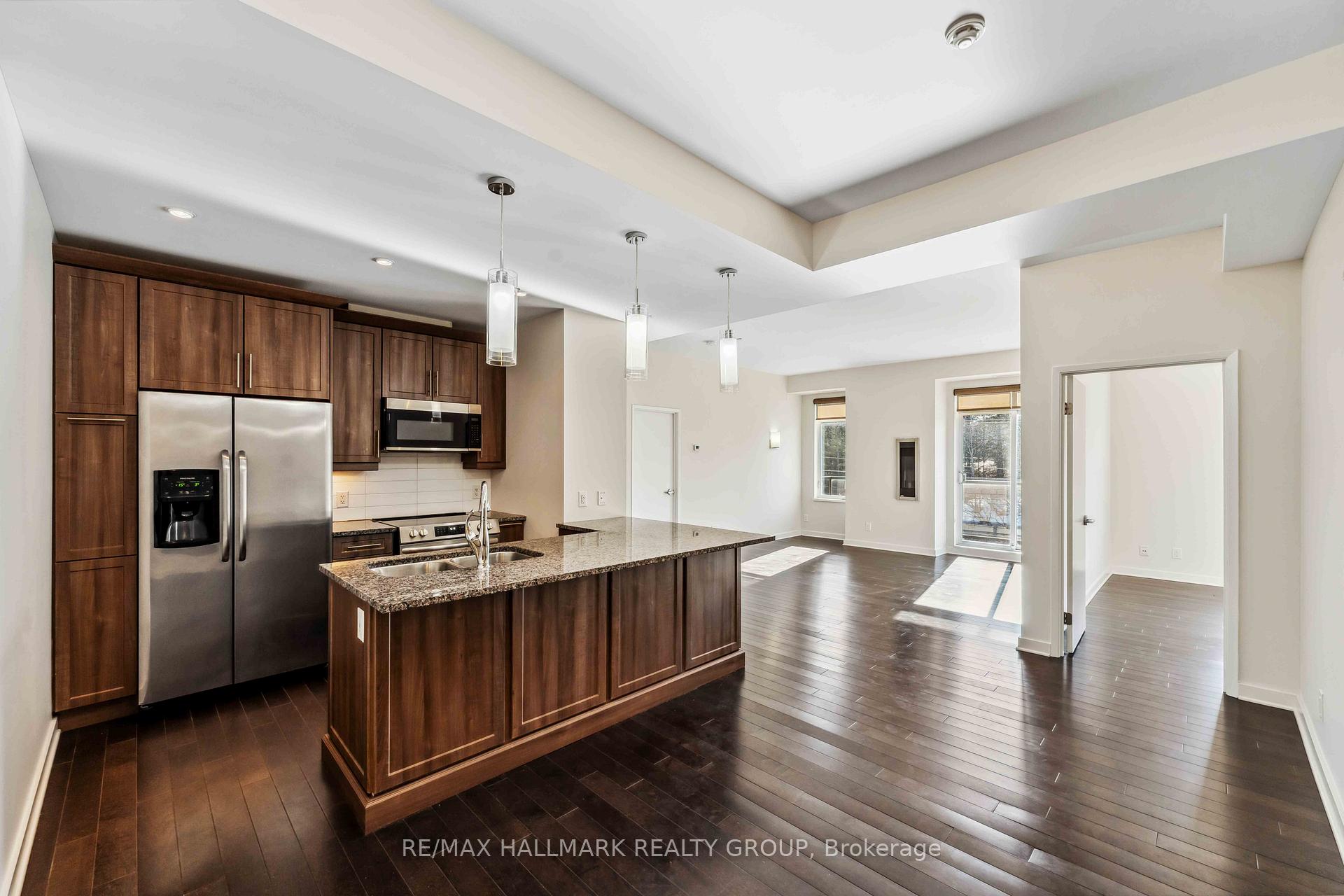 Photo 10 of Unit 604, 310 Centrum Boulevard, Ottawa, Bilberry Creek/Queenswood Heights — HOMEH