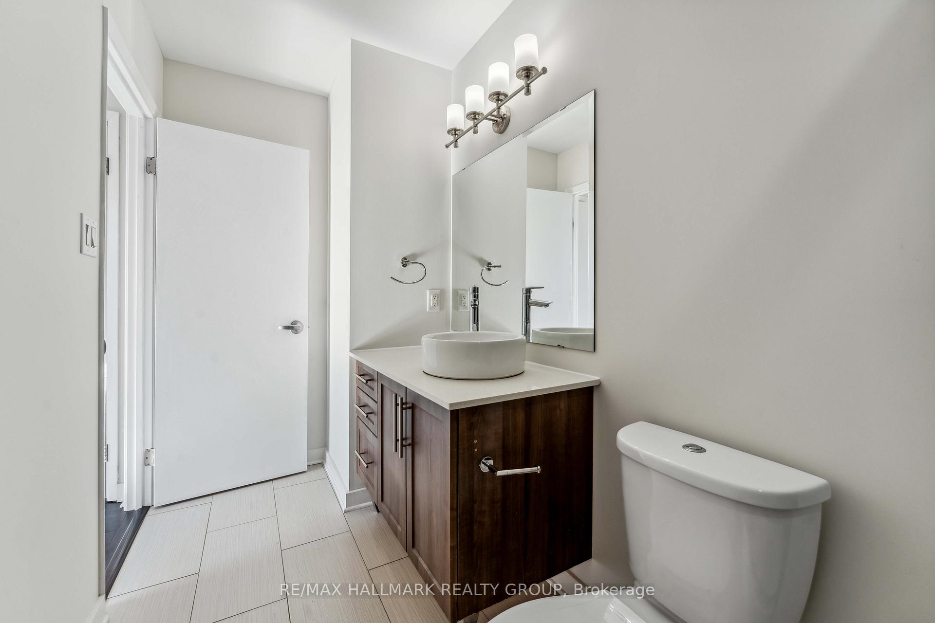 Photo 18 of Unit 604, 310 Centrum Boulevard, Ottawa, Bilberry Creek/Queenswood Heights — HOMEH