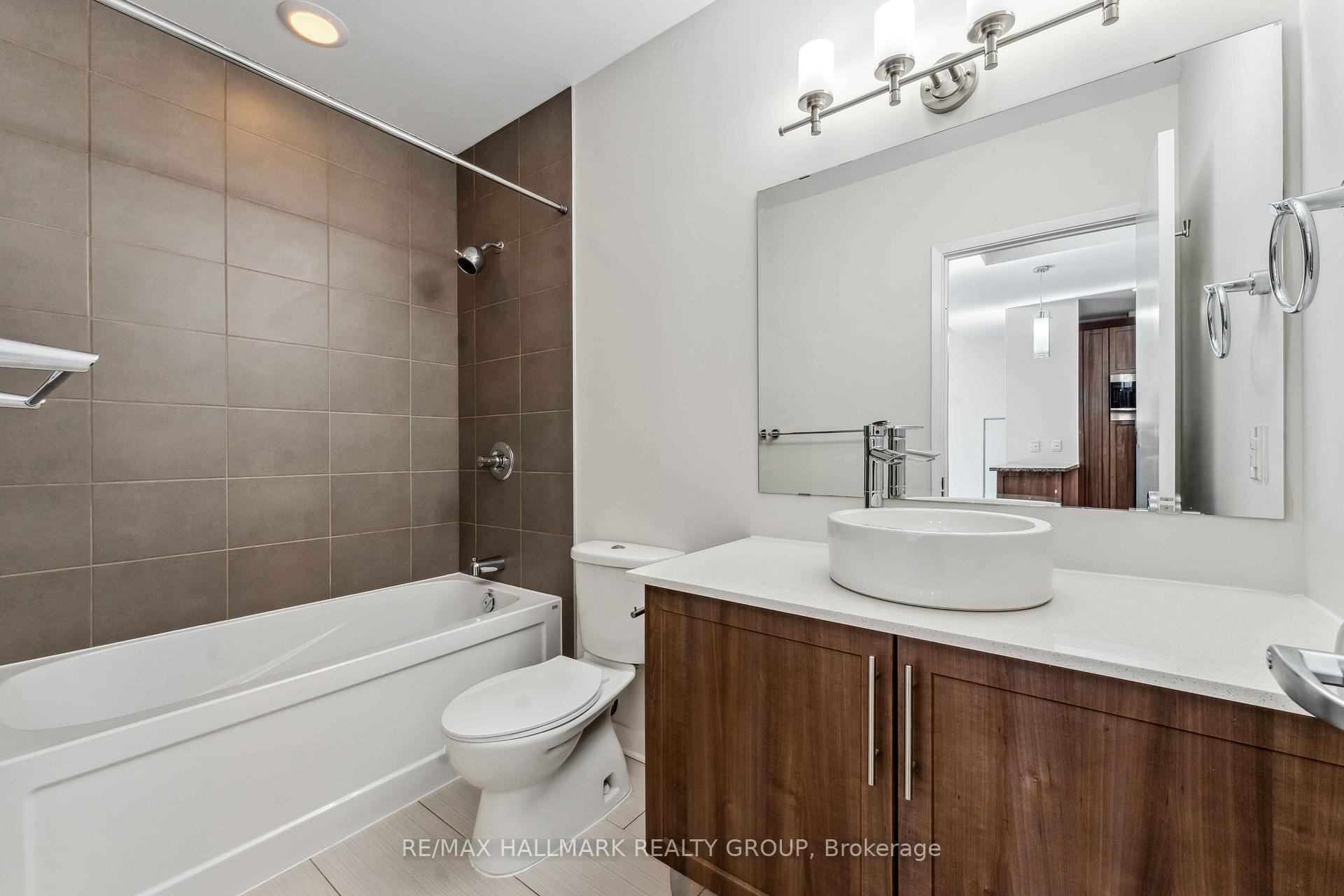 Photo 22 of Unit 604, 310 Centrum Boulevard, Ottawa, Bilberry Creek/Queenswood Heights — HOMEH