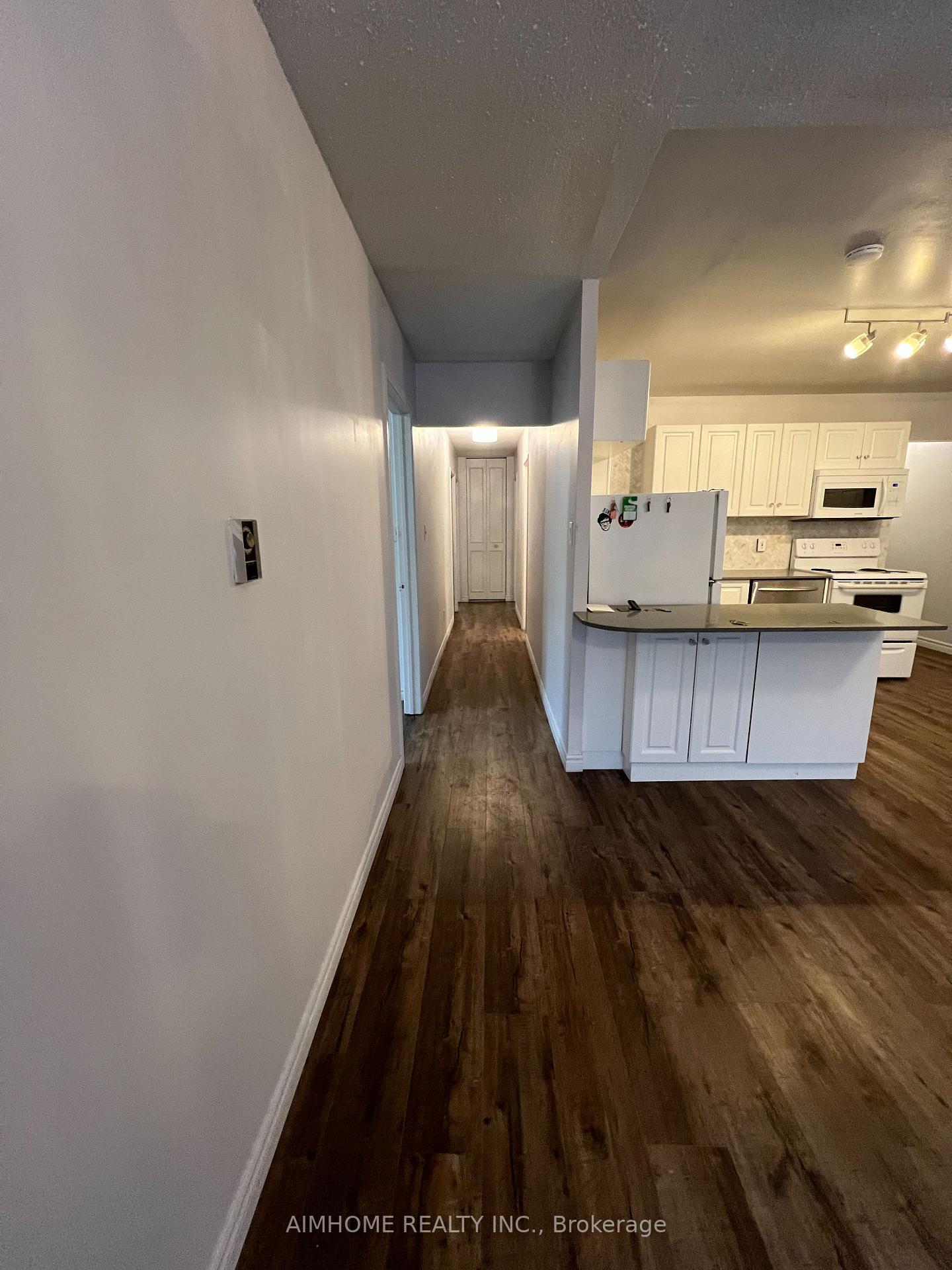 Photo 4 of Unit 3, 109 Westmount Road N, Waterloo — HOMEH