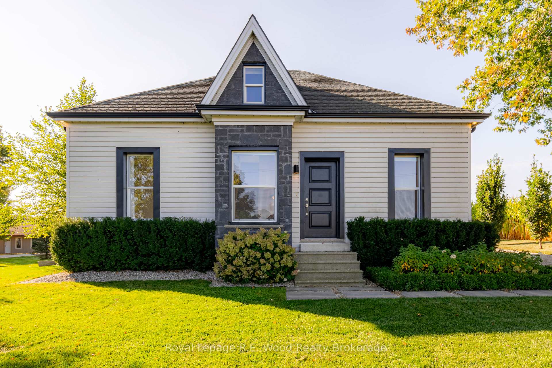 Photo 2 of 355 Harley Road, Brant, Brantford Twp — HOMEH