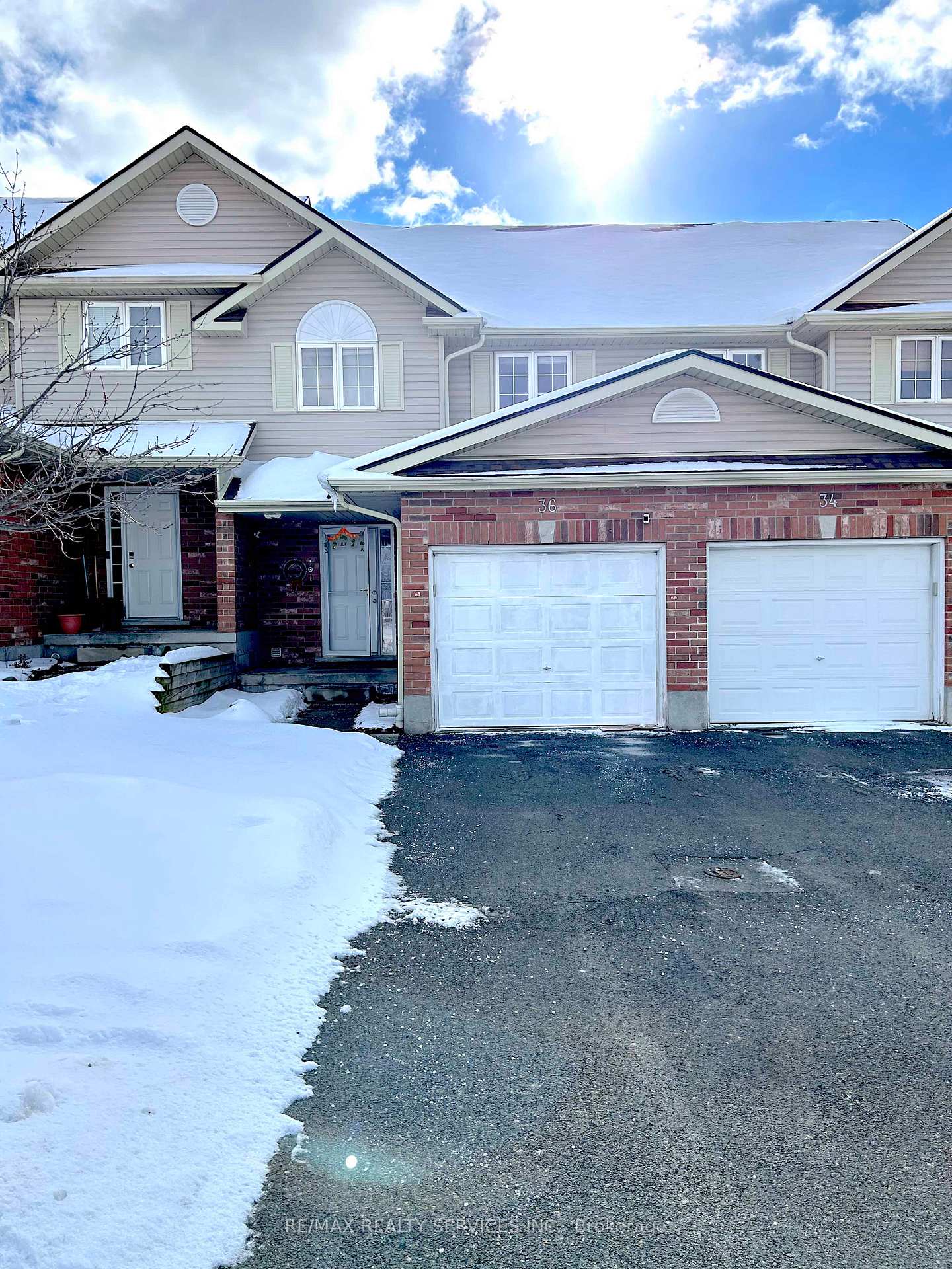 Photo 1 of Unit 4, 36 Fallowfield Drive, Kitchener — HOMEH