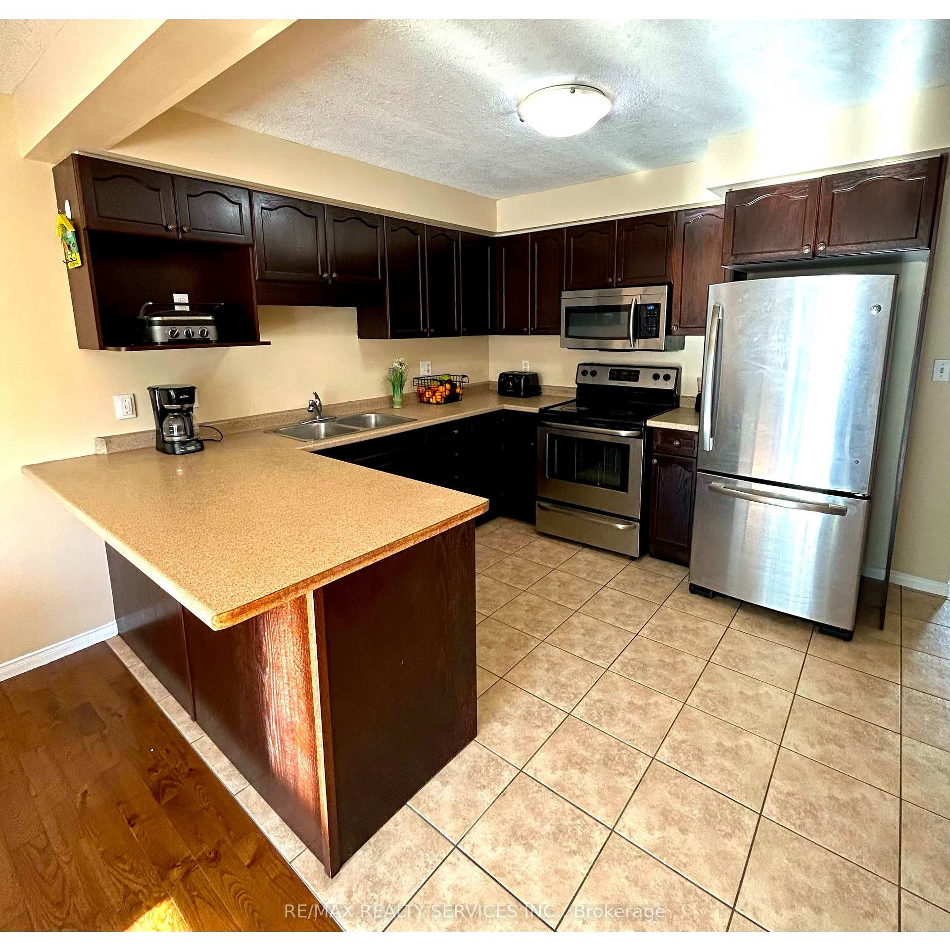 Photo 3 of Unit 4, 36 Fallowfield Drive, Kitchener — HOMEH