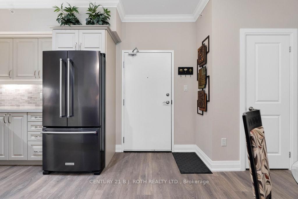 Photo 4 of Unit 110, 304 Essa Road, Barrie, 400 West — HOMEH